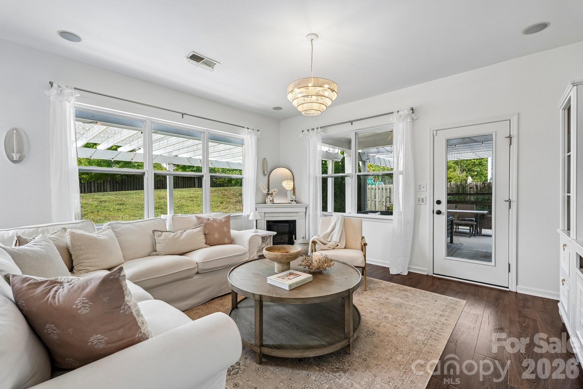Single Family Residence at 10341 Fresh Water Court, Concord, photo 6 of 45