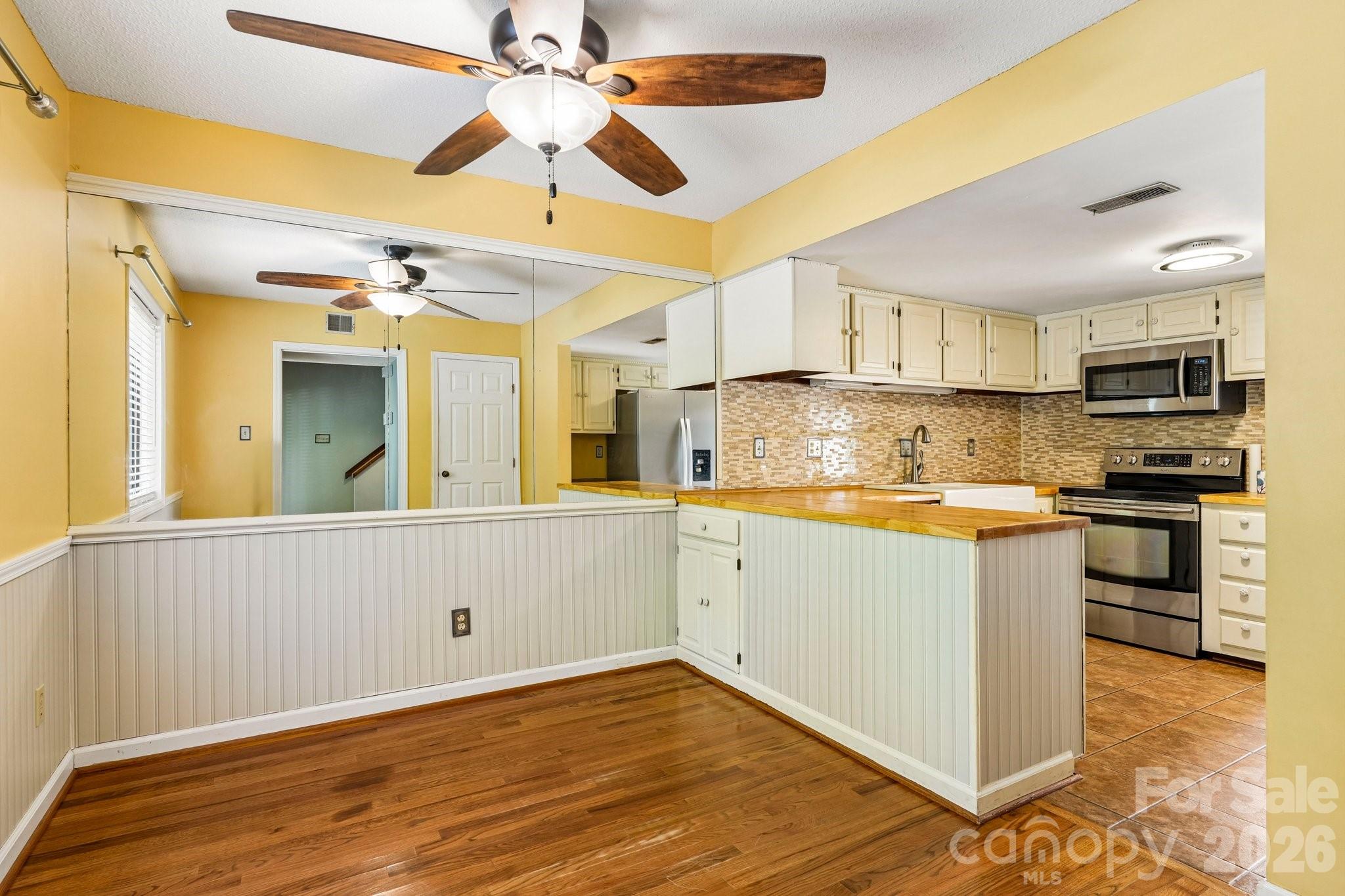 Townhouse at 5182 Corbin Lane, Hickory, photo 5 of 41