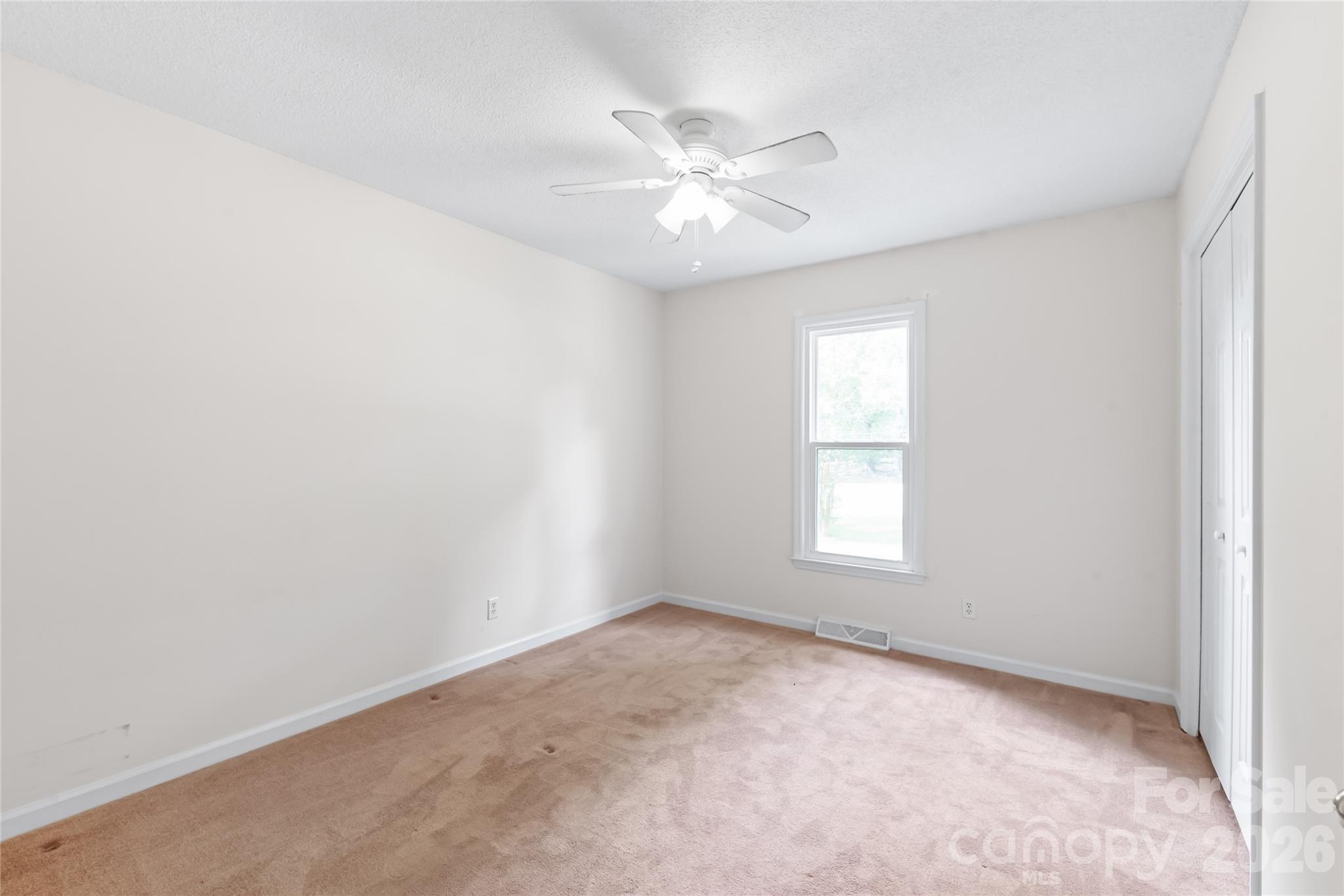 Single Family Residence at 1011 Robin Lane, Rock Hill, photo 15 of 41