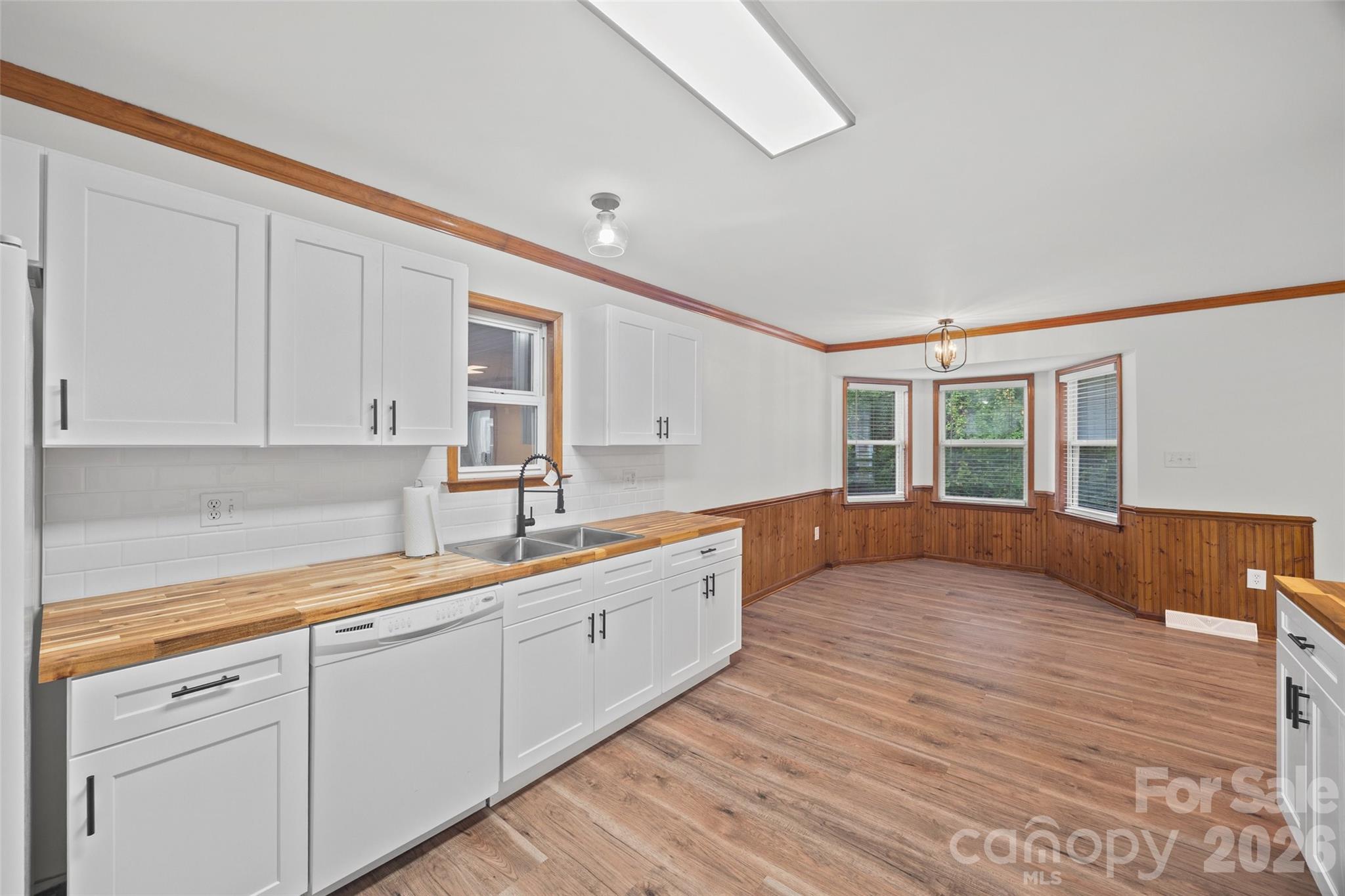 Single Family Residence at 281 Schoolside Drive, Rock Hill, photo 15 of 35