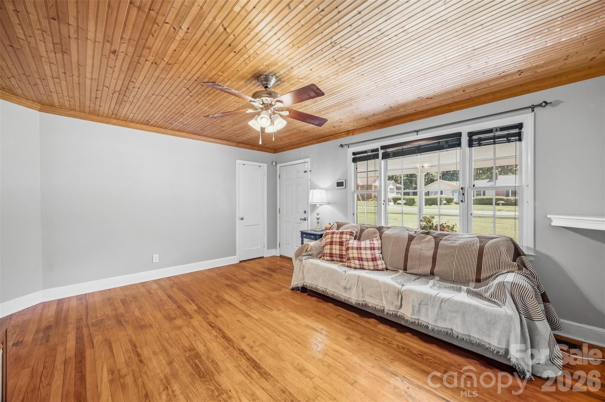 Single Family Residence at 222 Wiley Avenue, York, photo 8 of 39