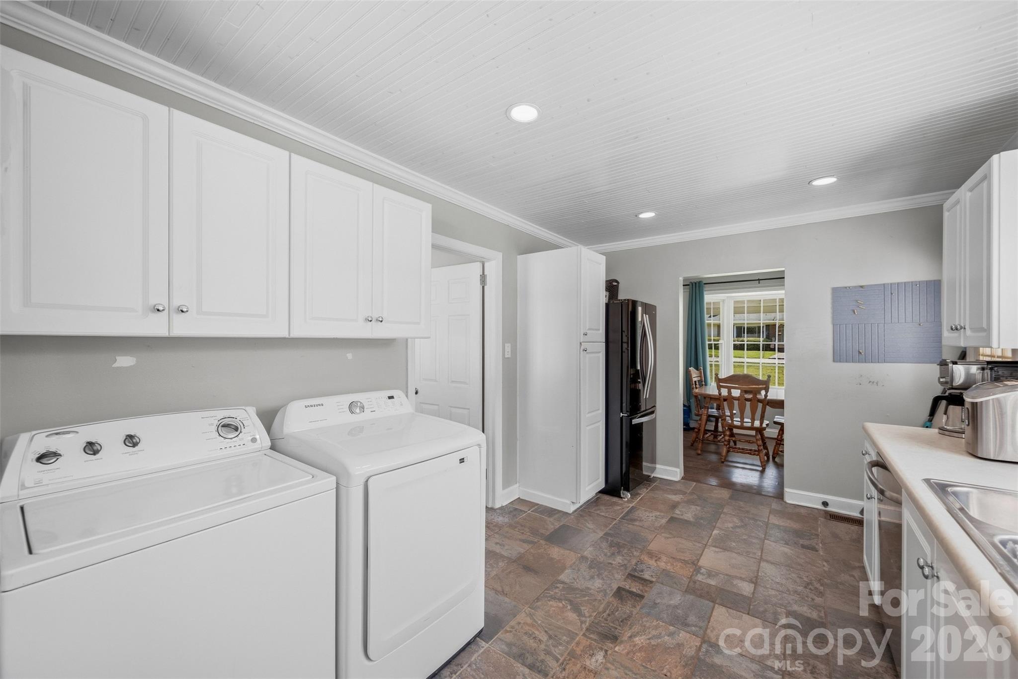 Single Family Residence at 222 Wiley Avenue, York, photo 13 of 39