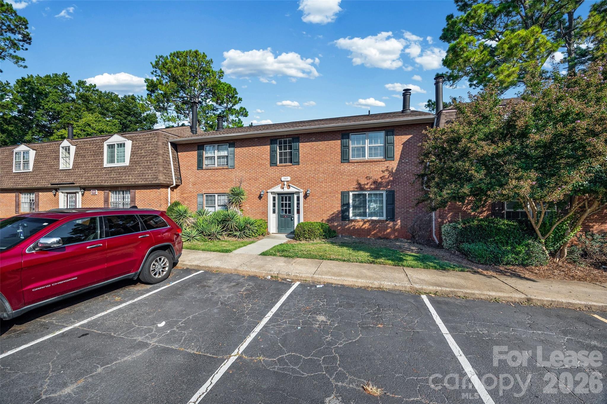 5805 Hunting Ridge Lane