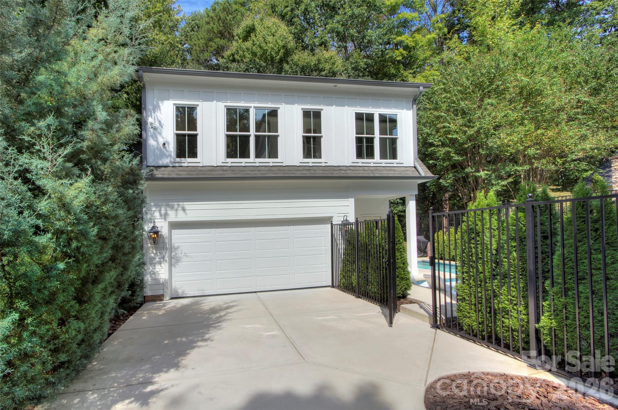 Detached garage with carriage house apartment - 2561 Lower Assembly Drive, Fort Mill