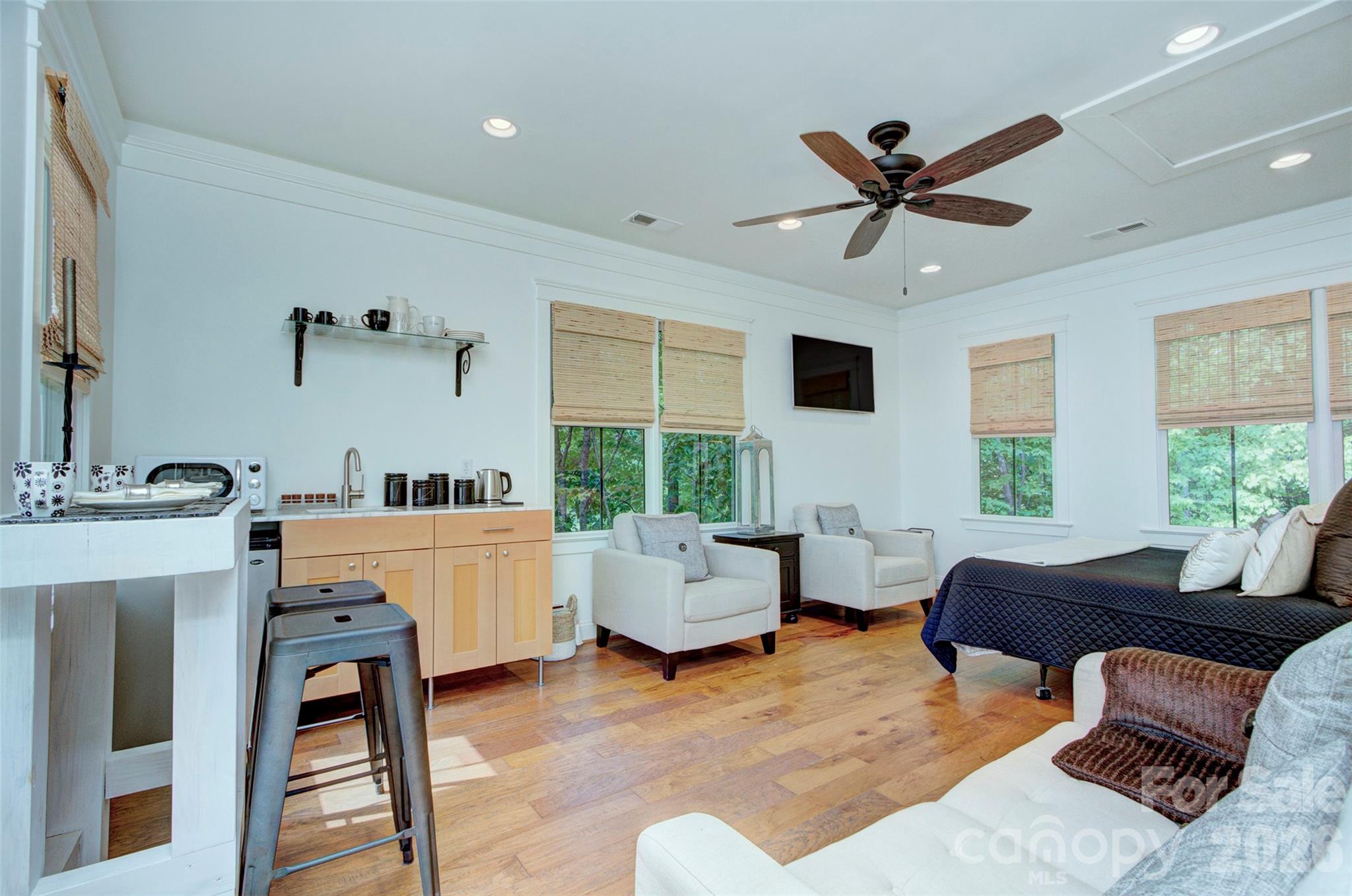 Carriage house apartment - 2561 Lower Assembly Drive, Fort Mill