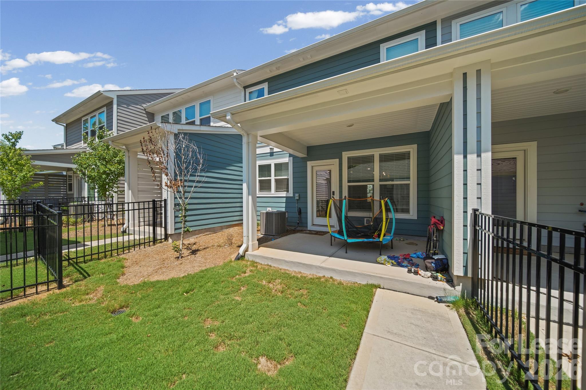 Townhouse at 10037 Mamillion Drive, Huntersville, photo 15 of 21