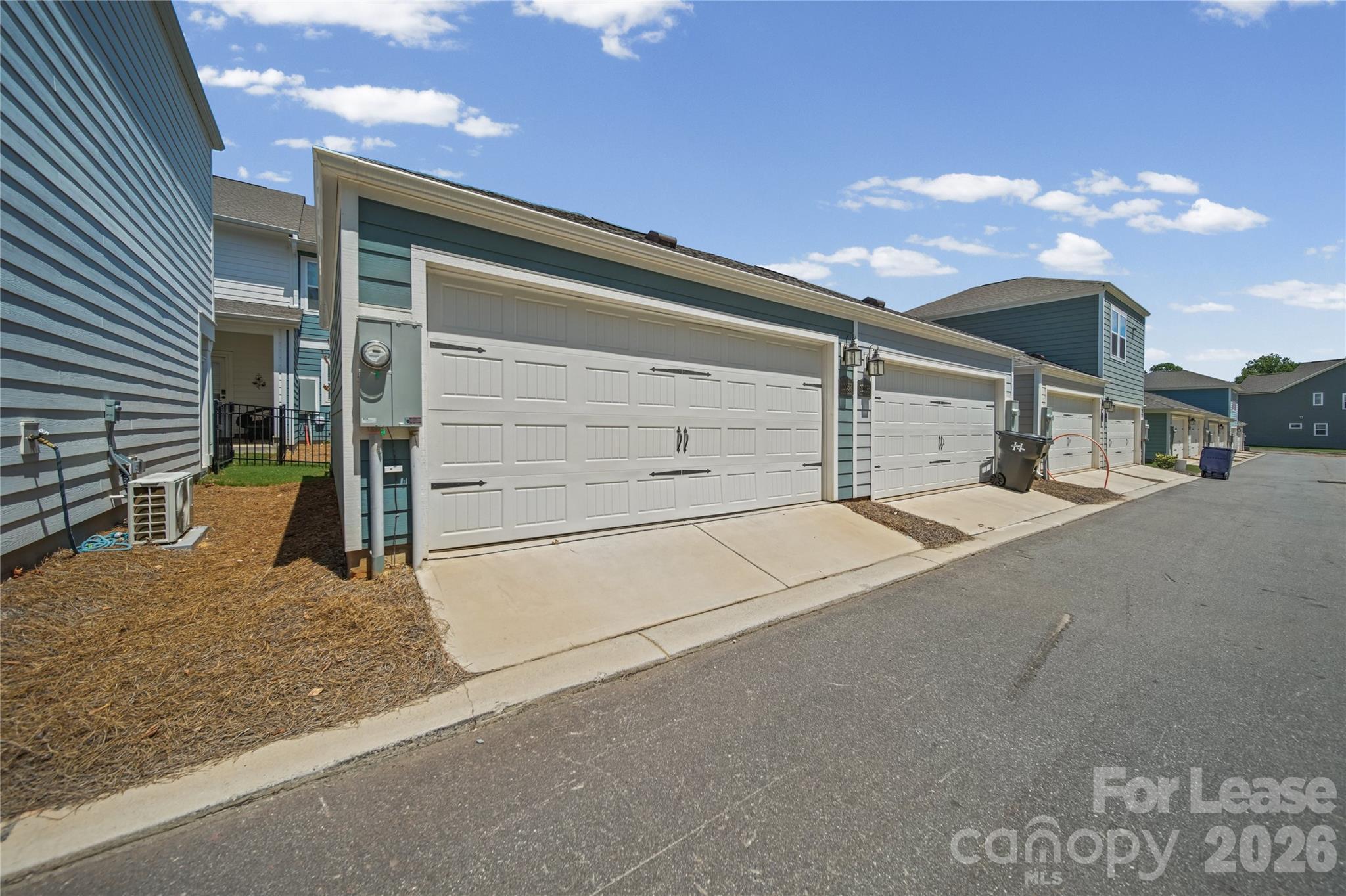 Townhouse at 10037 Mamillion Drive, Huntersville, photo 16 of 21