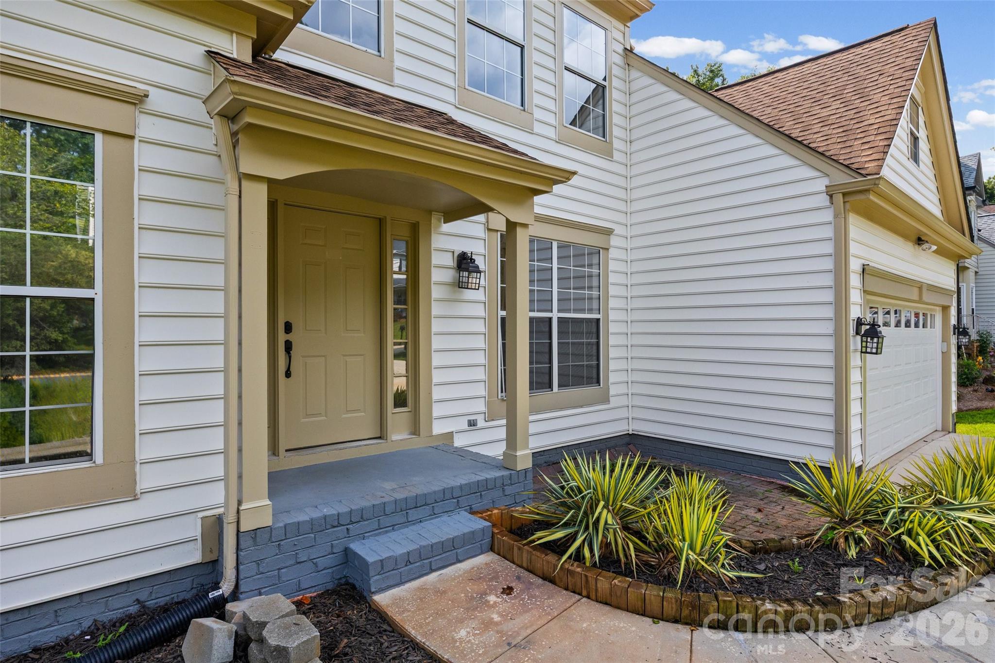 Single Family Residence at 105 Lyman Oak Court, Fort Mill, photo 11 of 48