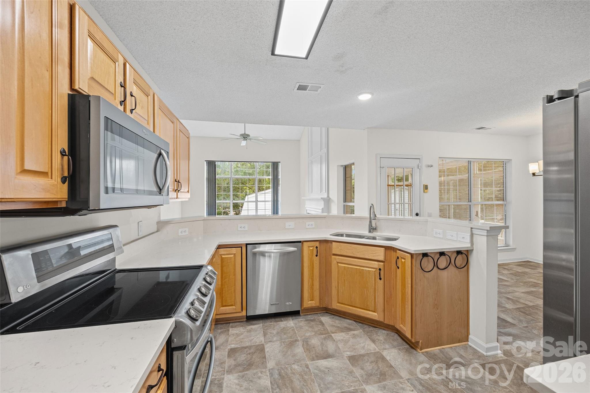 Single Family Residence at 105 Lyman Oak Court, Fort Mill, photo 19 of 48