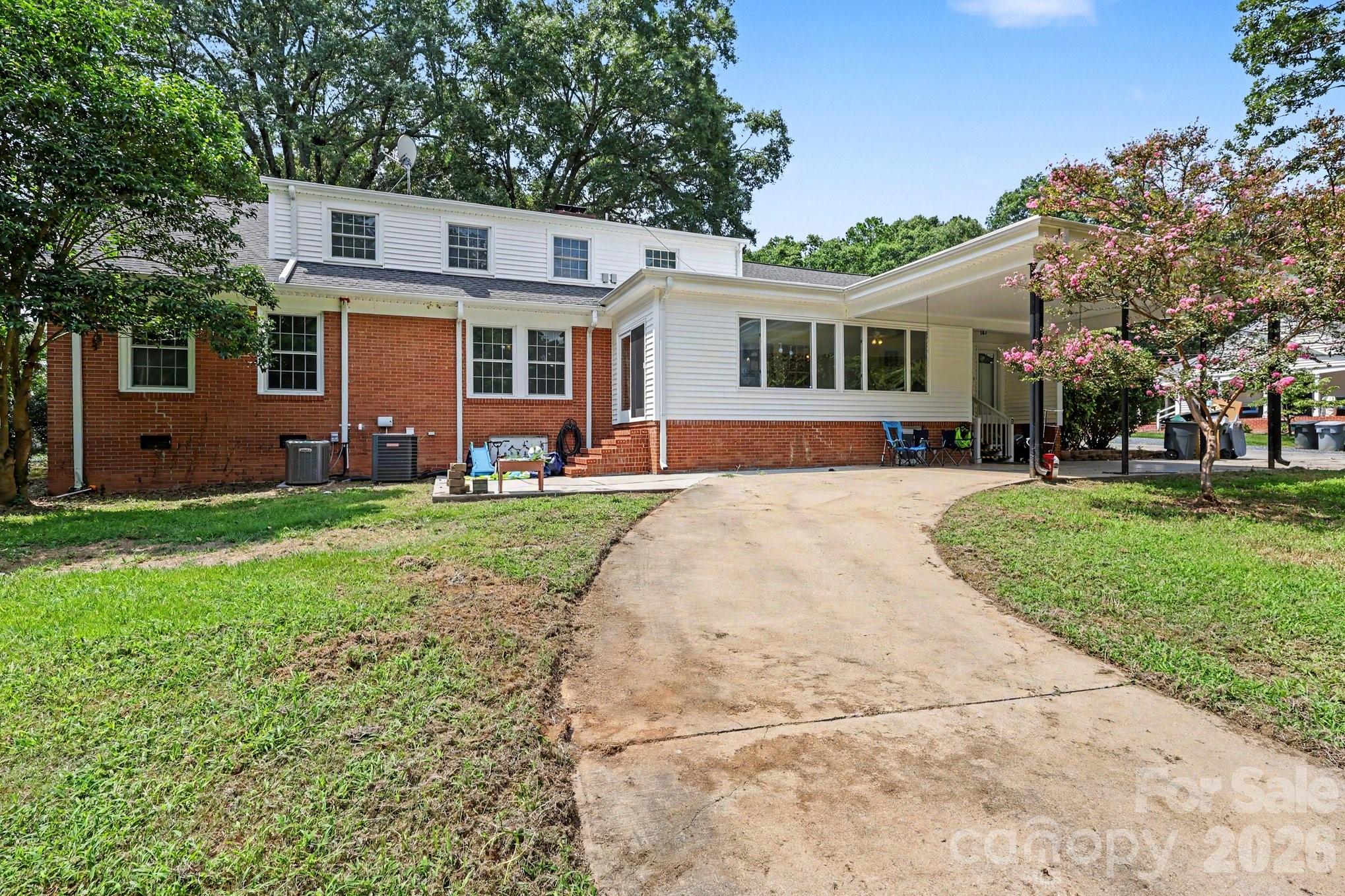Single Family Residence at 720 Oakmont Drive, Asheboro, photo 38 of 39