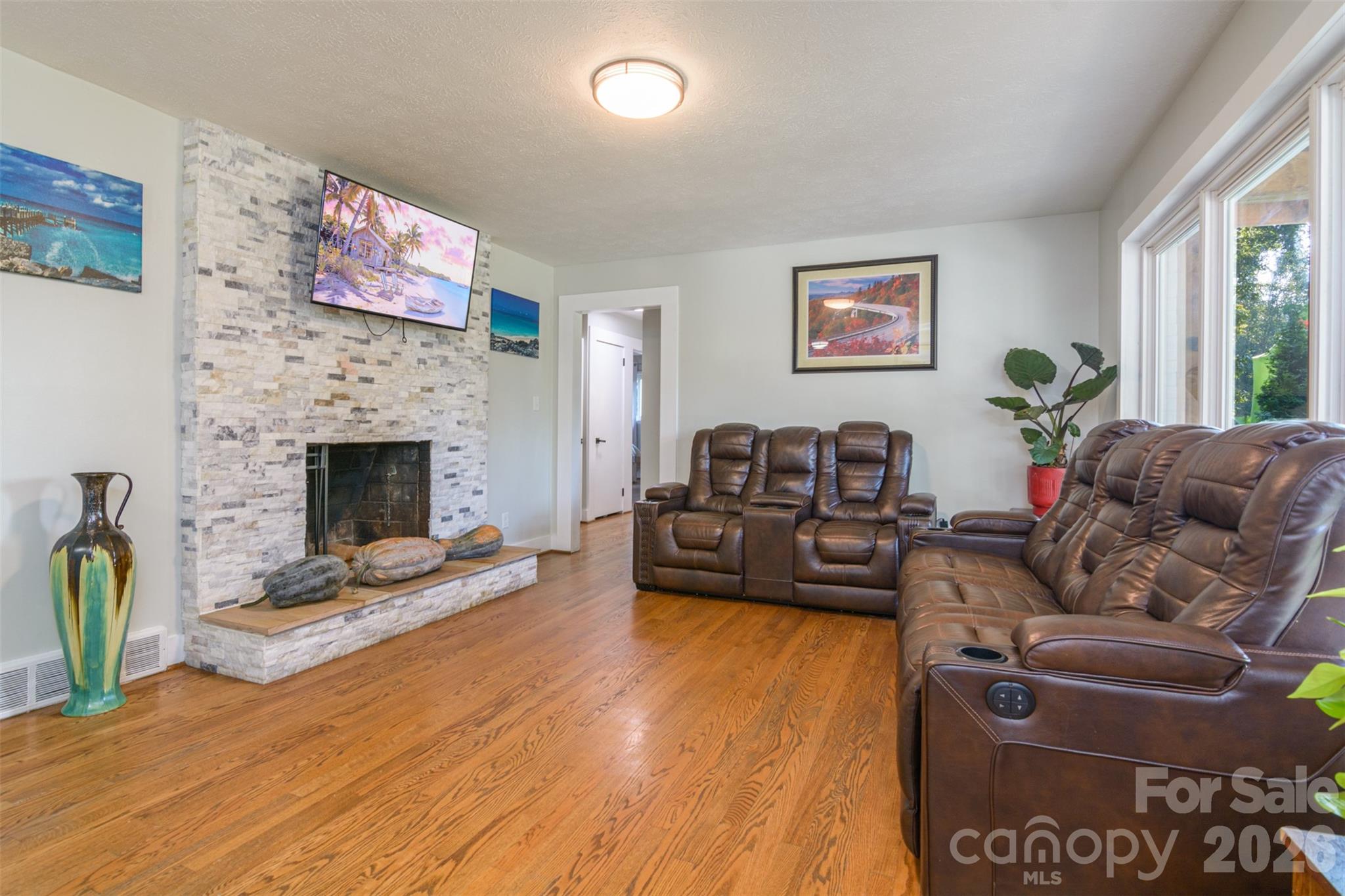 Single Family Residence at 609 Old Mars Hill Highway, Weaverville, photo 6 of 31