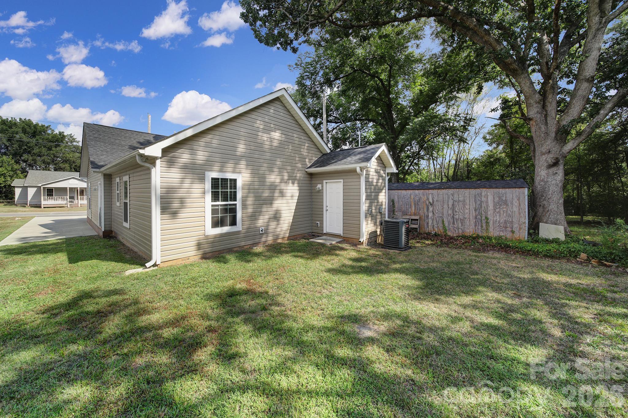 Single Family Residence at 230 Clinton Avenue, Rock Hill, photo 18 of 24