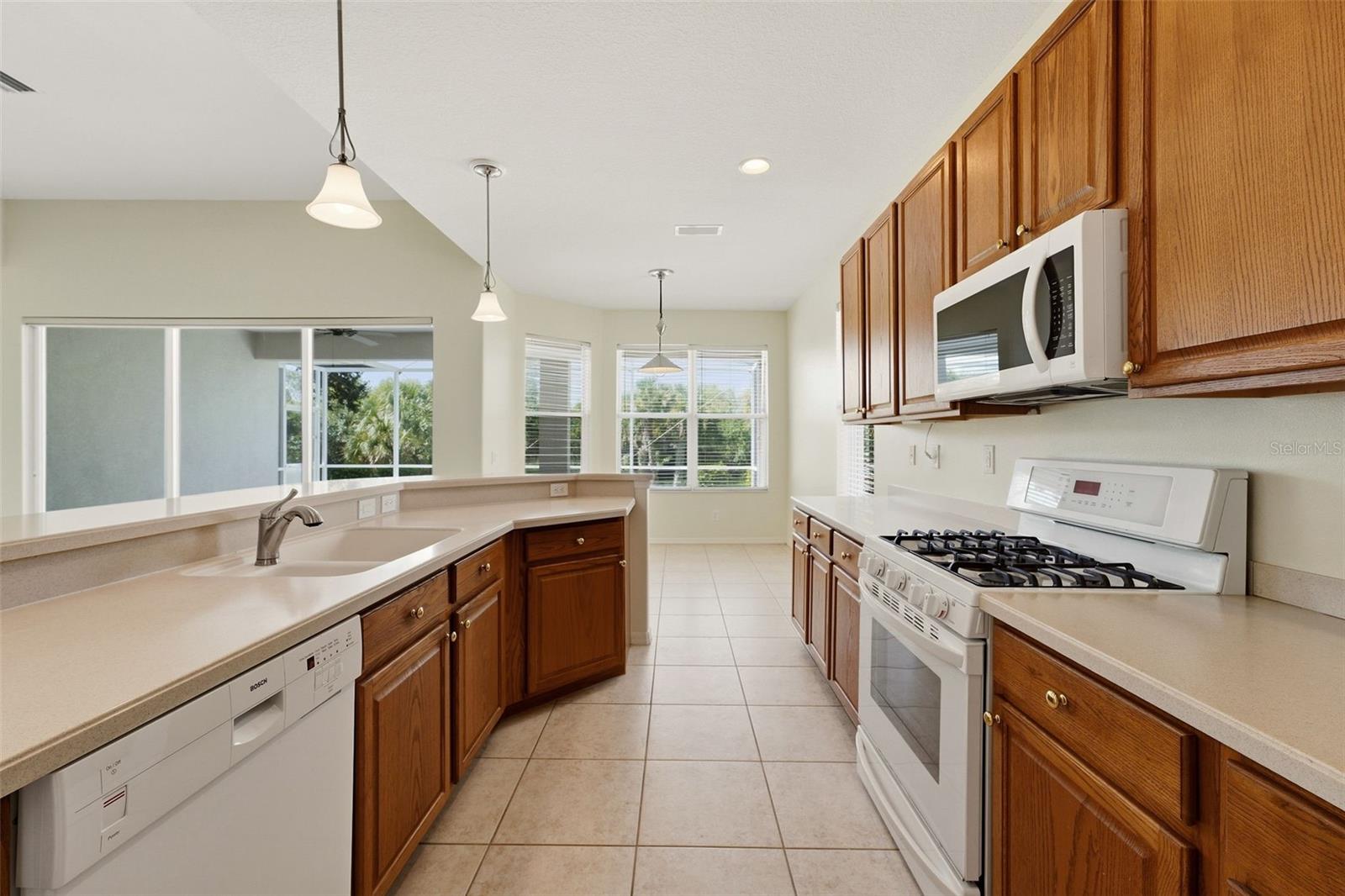 Wonderful kitchen to enterain with. - 5301 LAUREL OAK CT, NORTH PORT