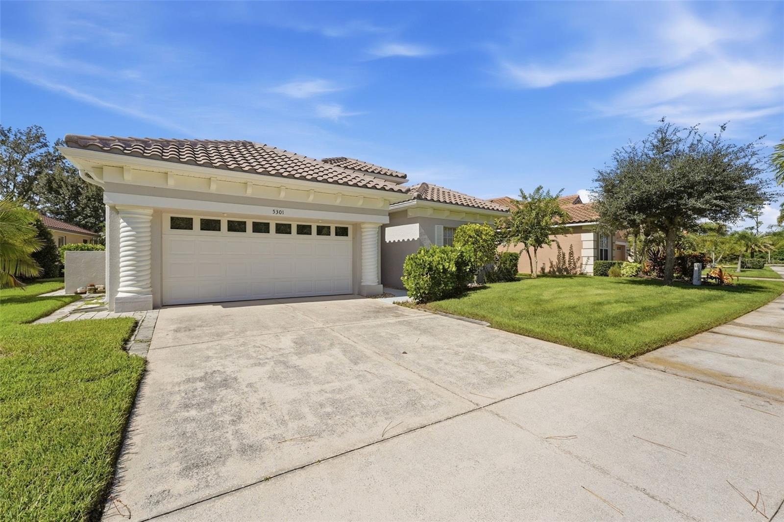 Single Family Residence at 5301 LAUREL OAK CT, NORTH PORT, photo 2 of 61
