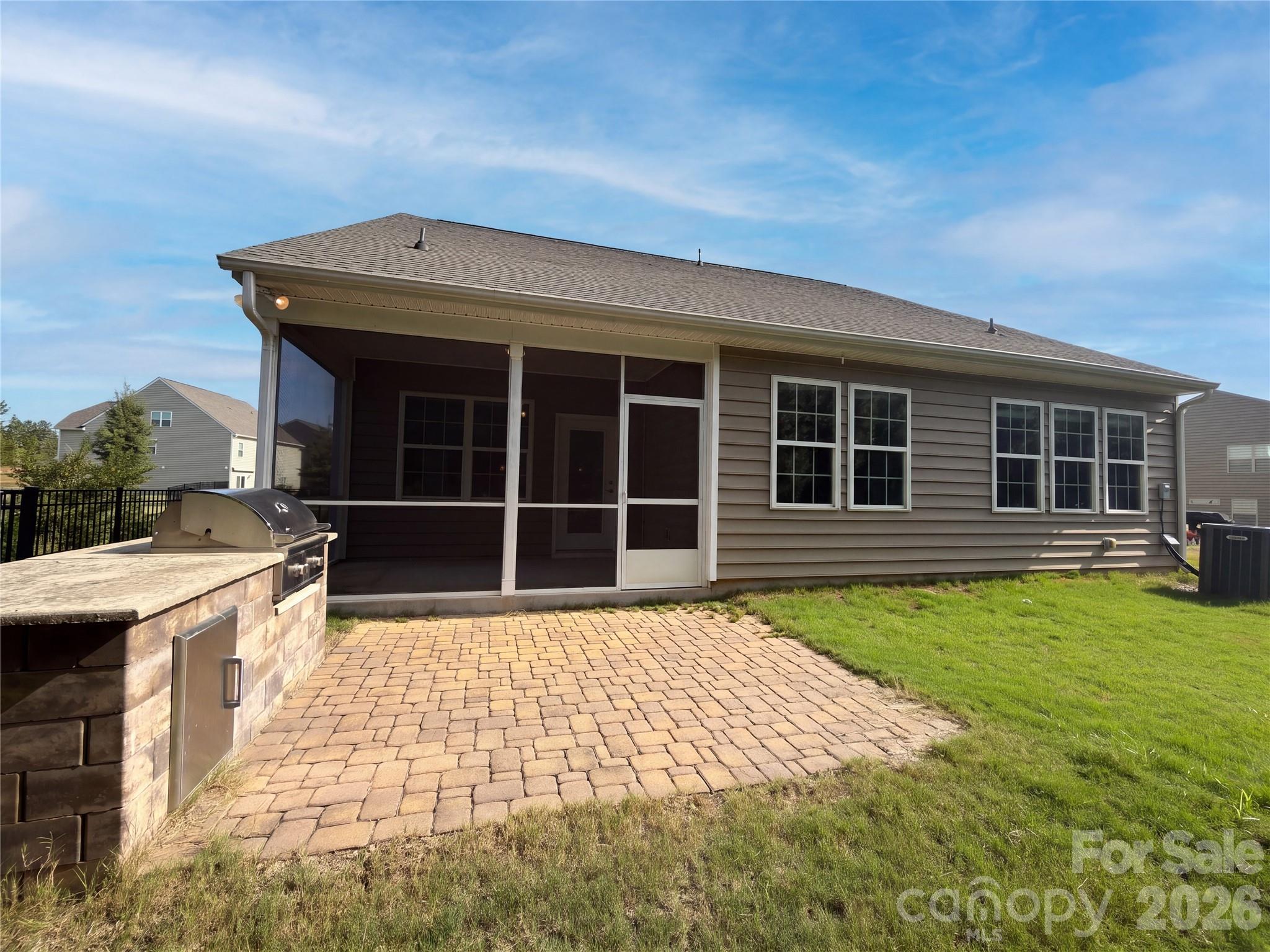 Single Family Residence at 2019 Trindle Vine Lane, Waxhaw, photo 2 of 25