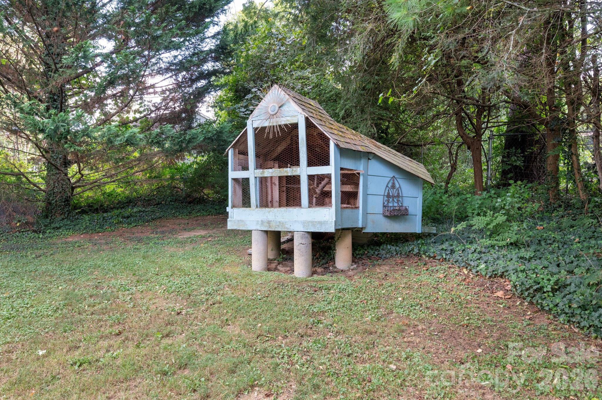 Chicken coop already in place for your urban homestead era - 109 Wilshire Drive, Asheville