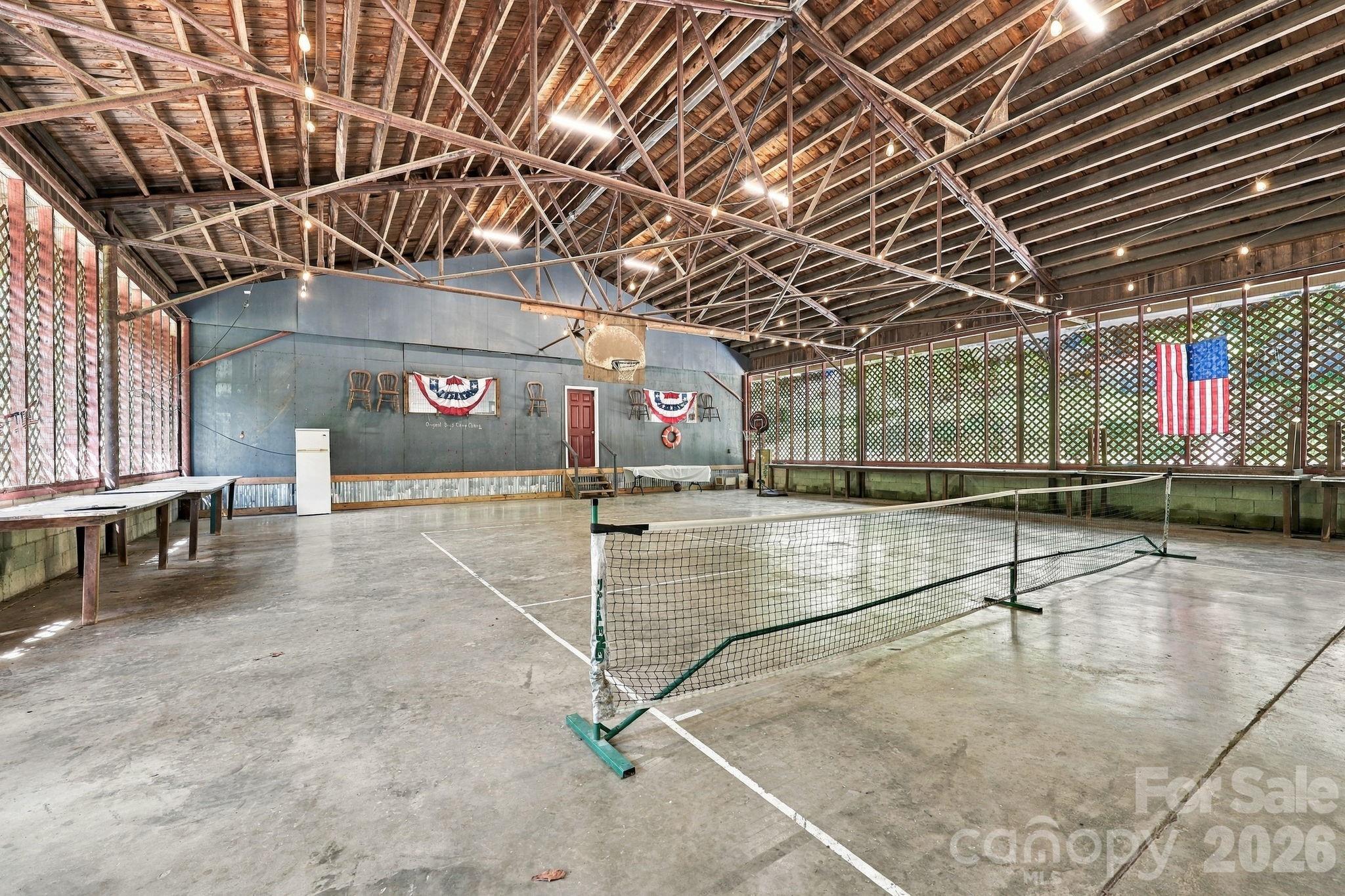 Community pickle ball court - 132 Falls View Trail, Lake Lure