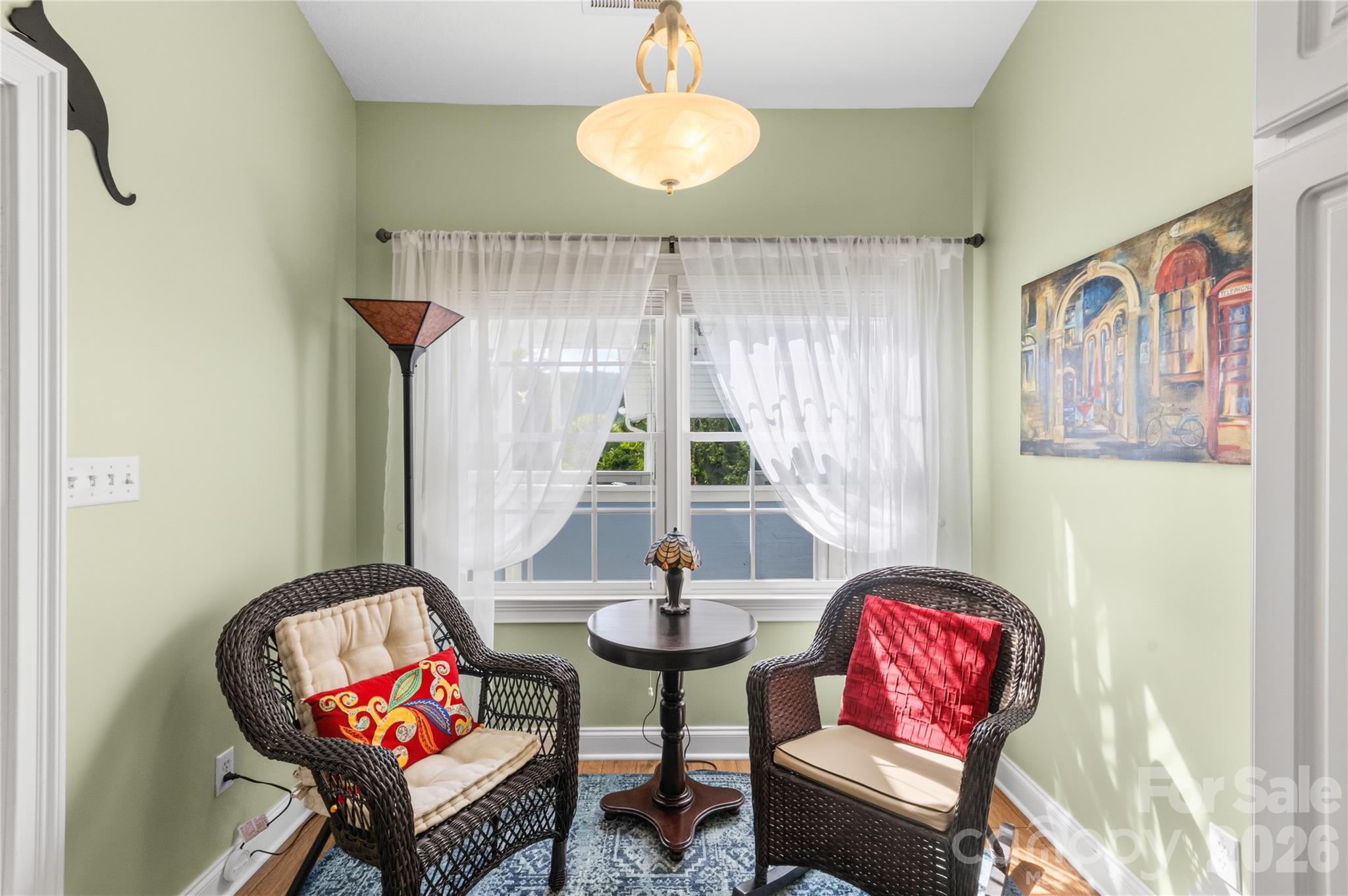 Breakfast Nook - 165 Ewbank Garden Drive, Hendersonville