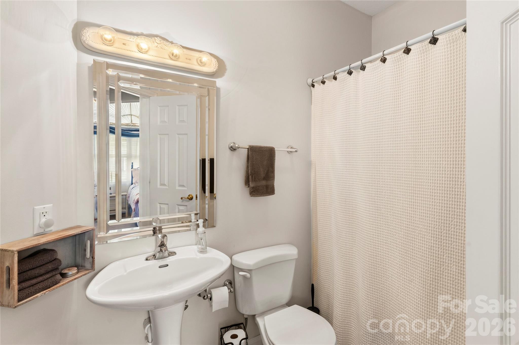 Bathroom - 165 Ewbank Garden Drive, Hendersonville