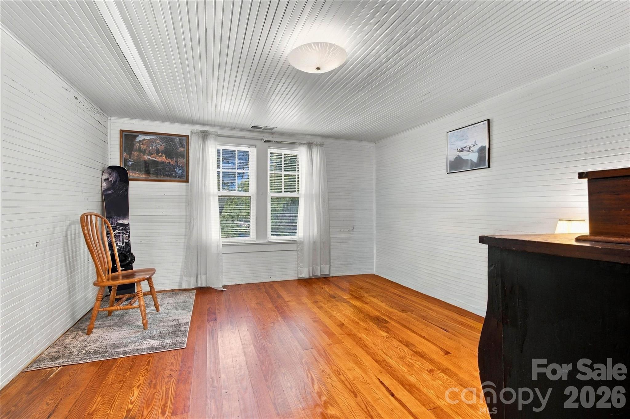 Upper-Level Third Guestroom/Closet View - 3336 Startown Road, Newton