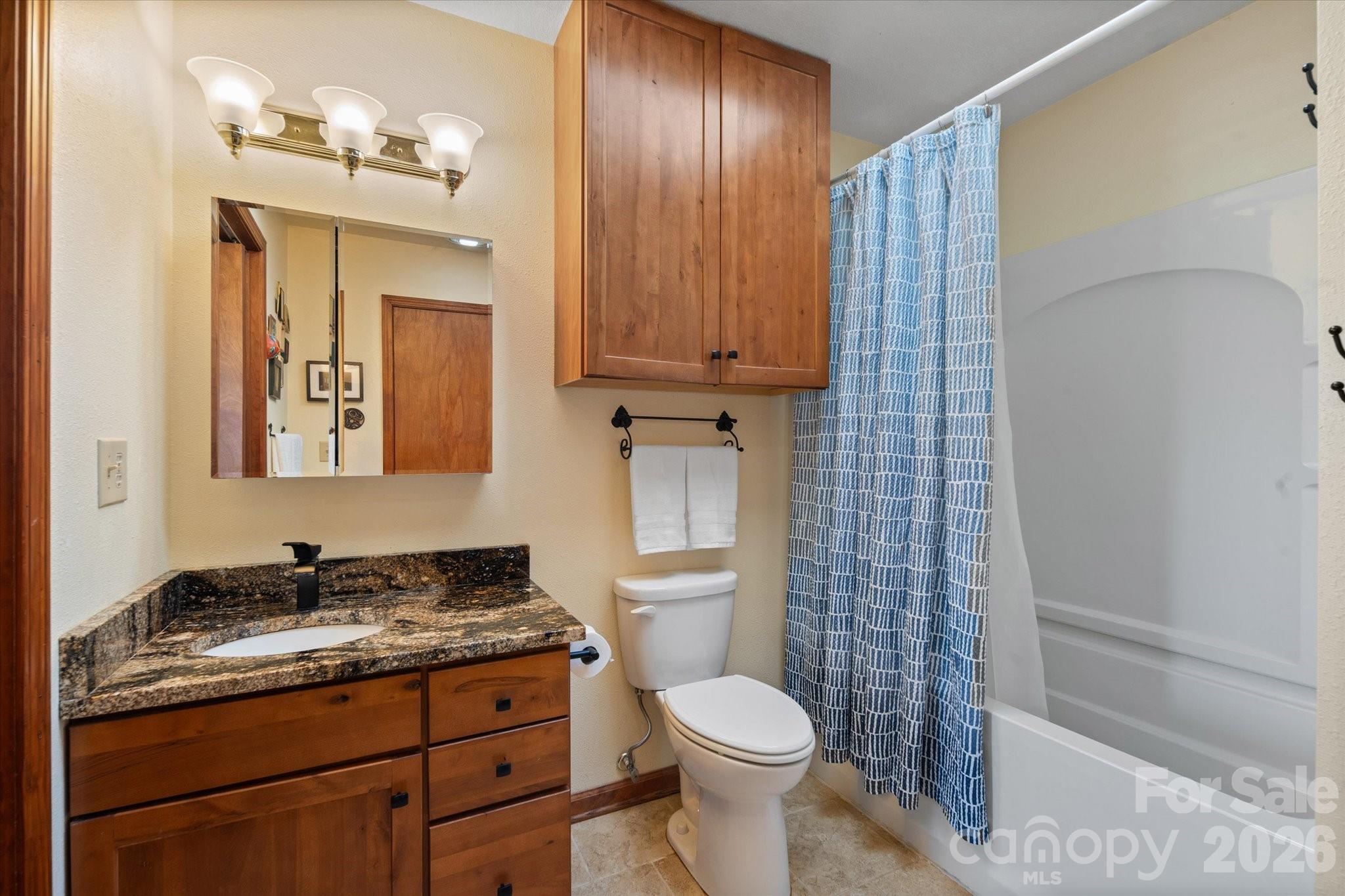 Direct access to second full bathroom - 47 Sams Road, Weaverville