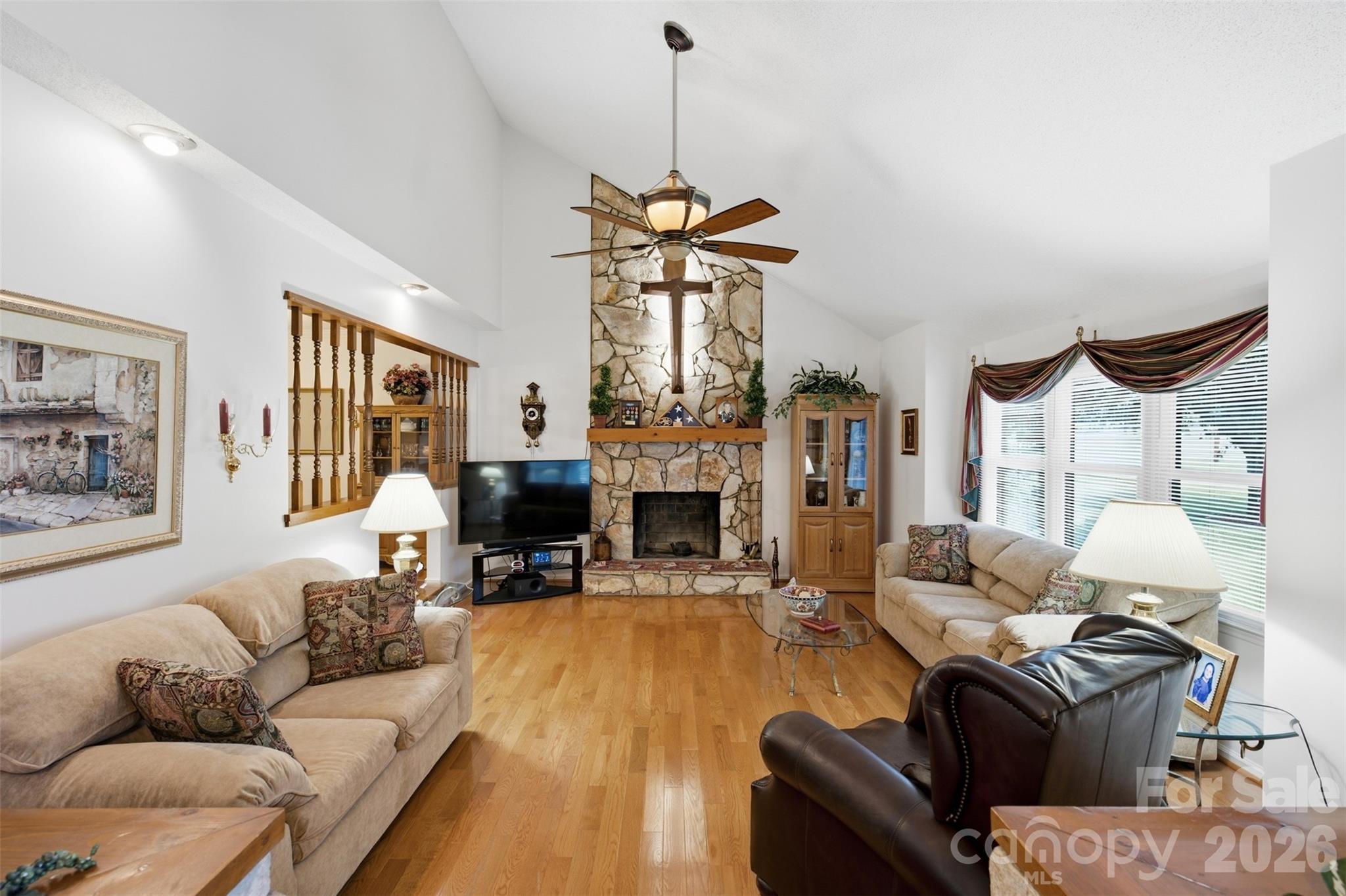 Living Room - 118 Sherwood Drive, Taylorsville