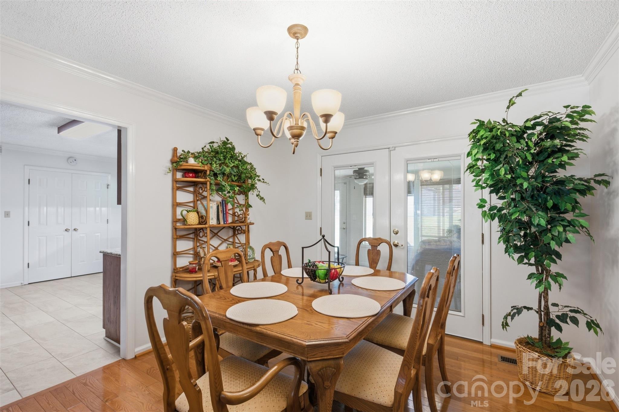 Another view of the dining room - 118 Sherwood Drive, Taylorsville
