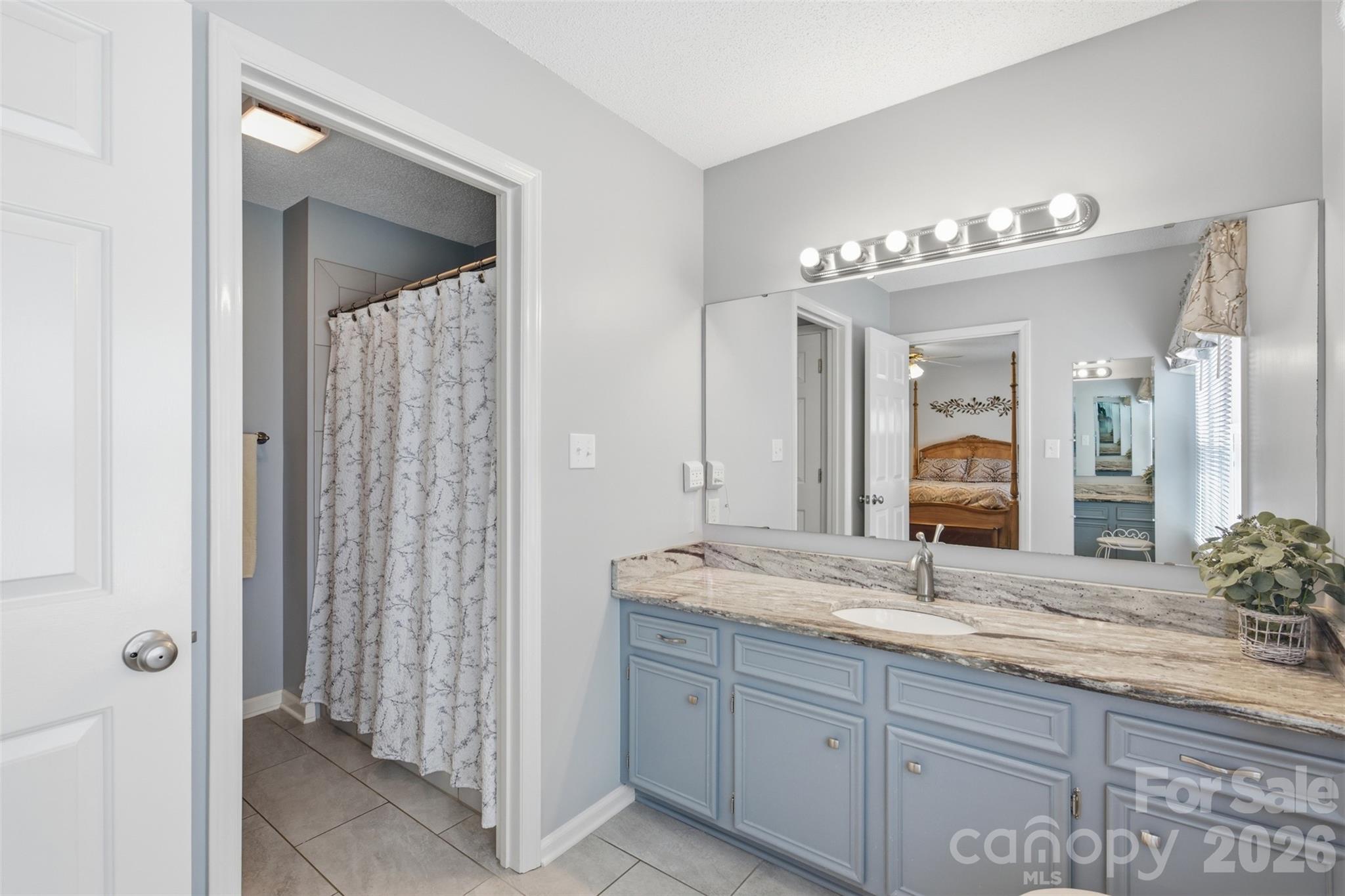 Primary bathroom - 118 Sherwood Drive, Taylorsville