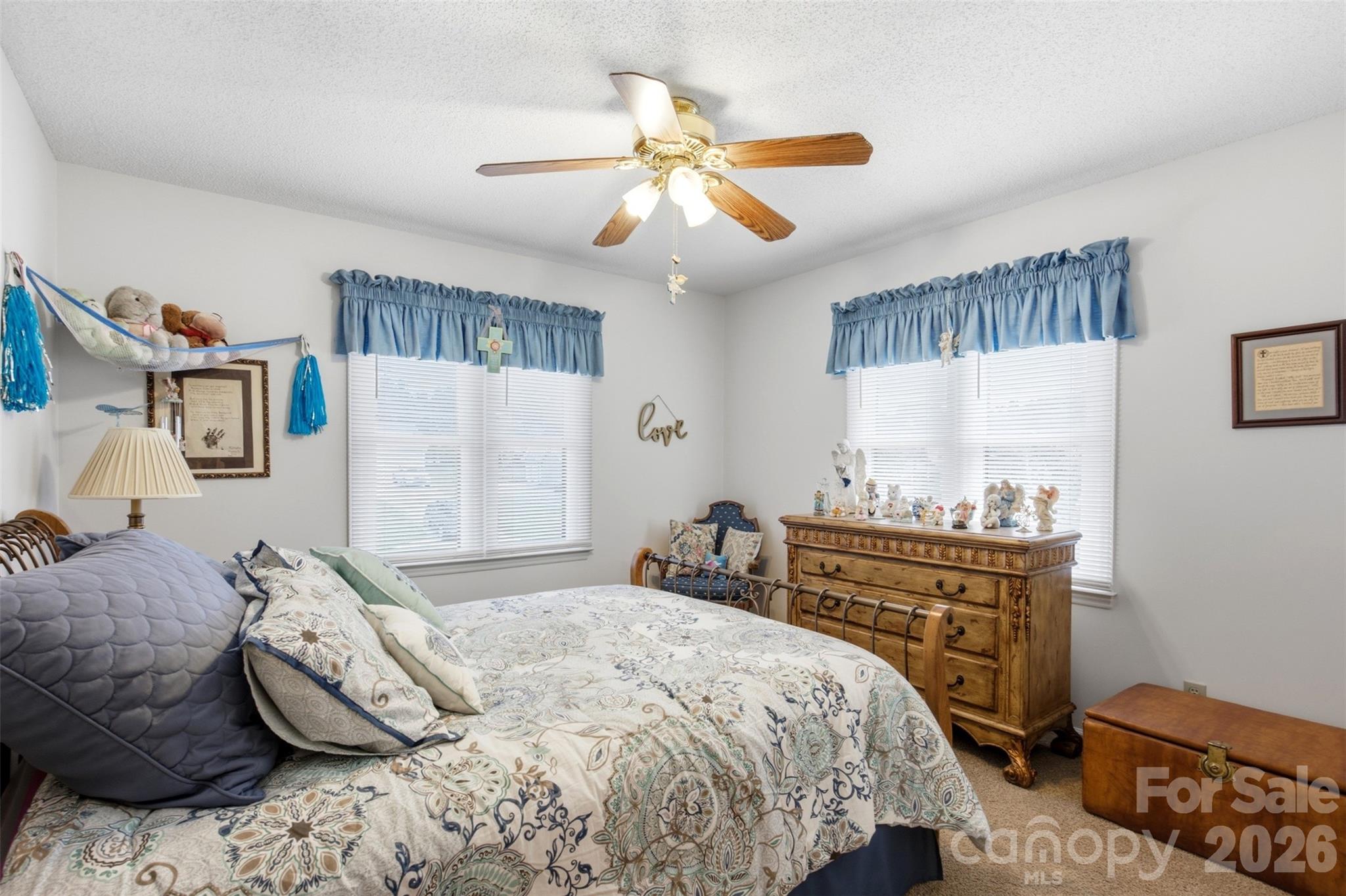 2nd bedroom entry view - 118 Sherwood Drive, Taylorsville