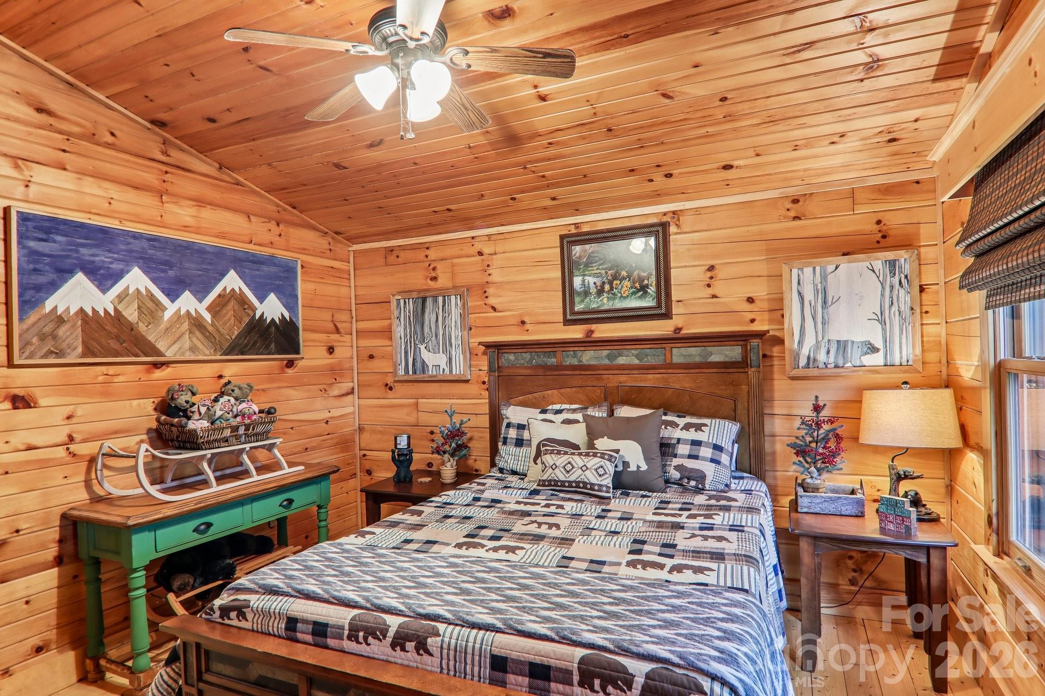 #2 bedroom - 230 Forest Drive, Maggie Valley