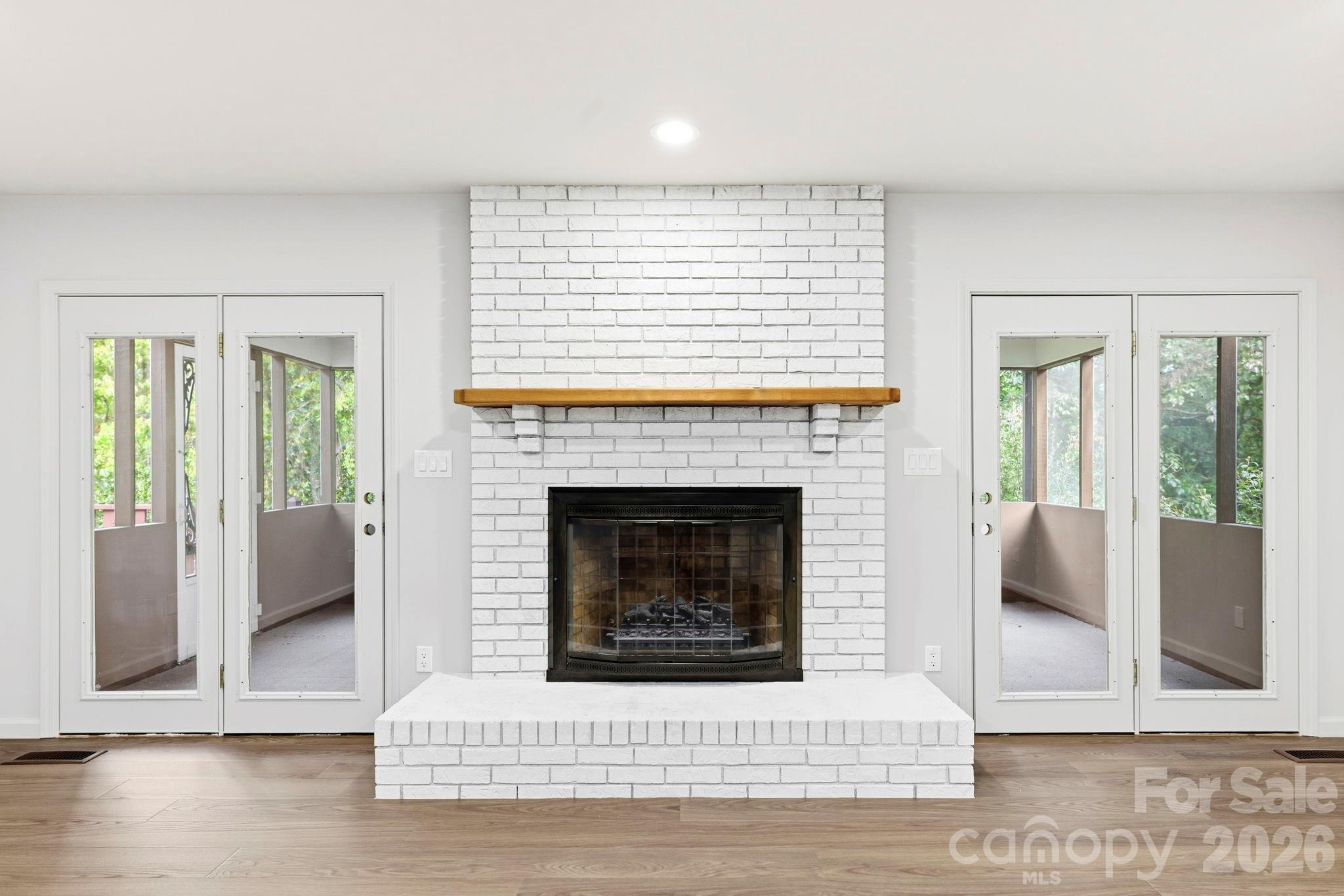 Single Family Residence at 1079 Dupont Road, Hendersonville, photo 10 of 44