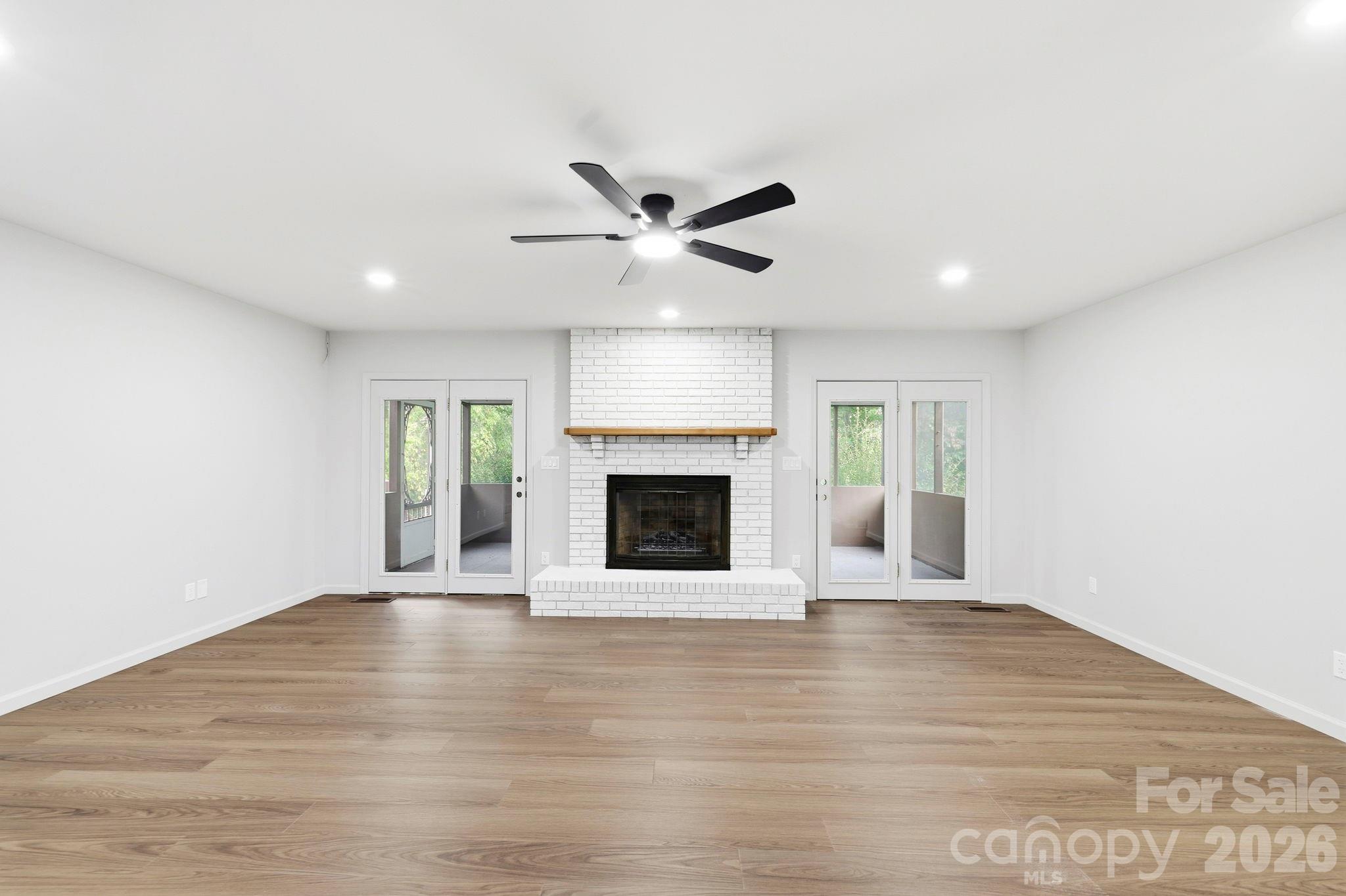 Single Family Residence at 1079 Dupont Road, Hendersonville, photo 12 of 44