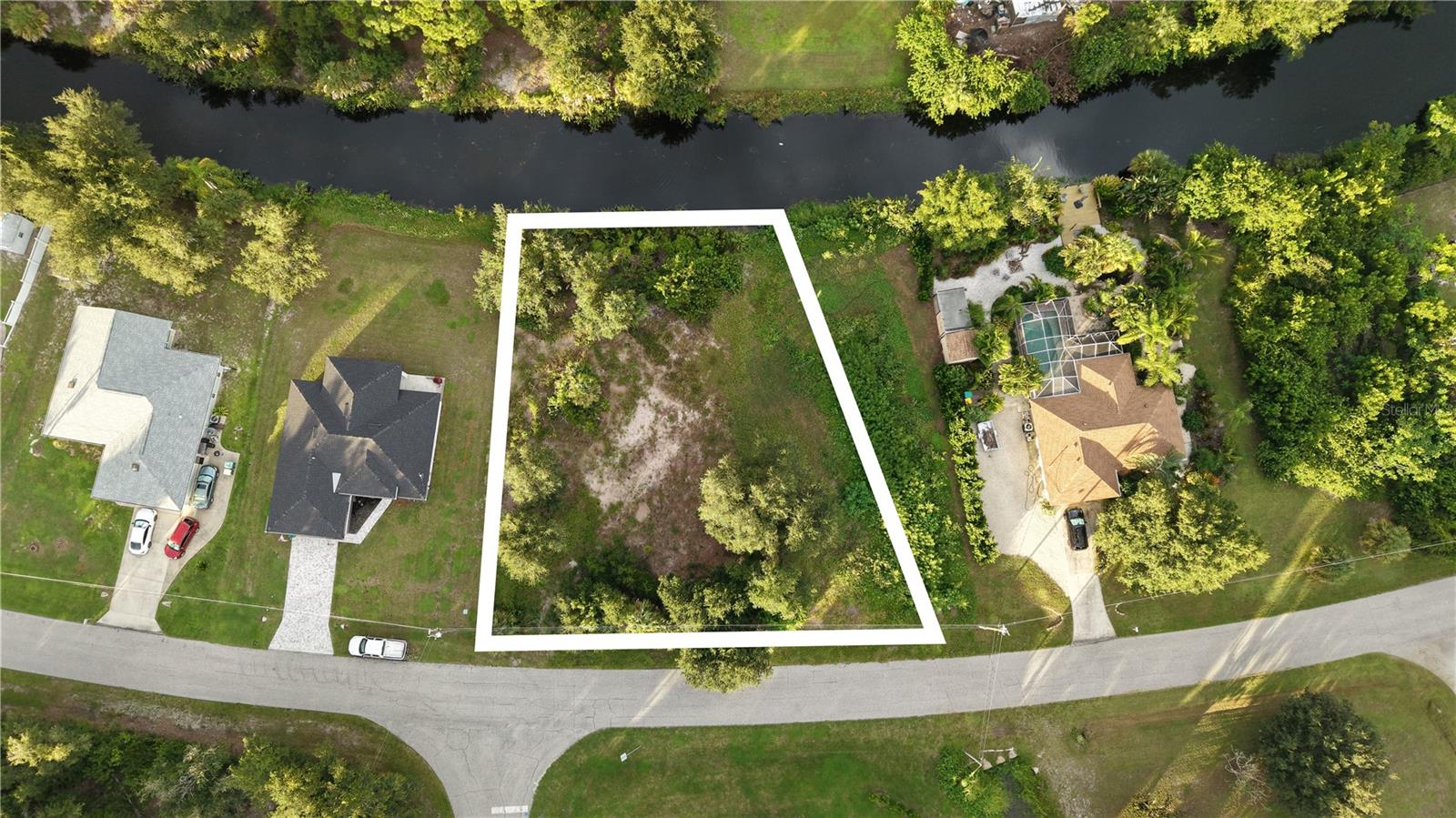 7064 ROSEMONT DR