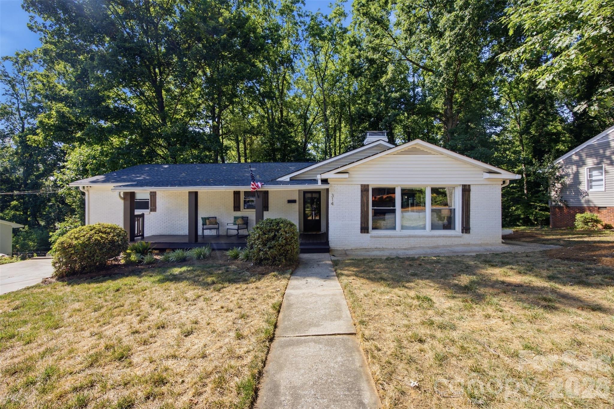 Single Family Residence at 314 Dogwood Lane, Belmont, photo 2 of 37