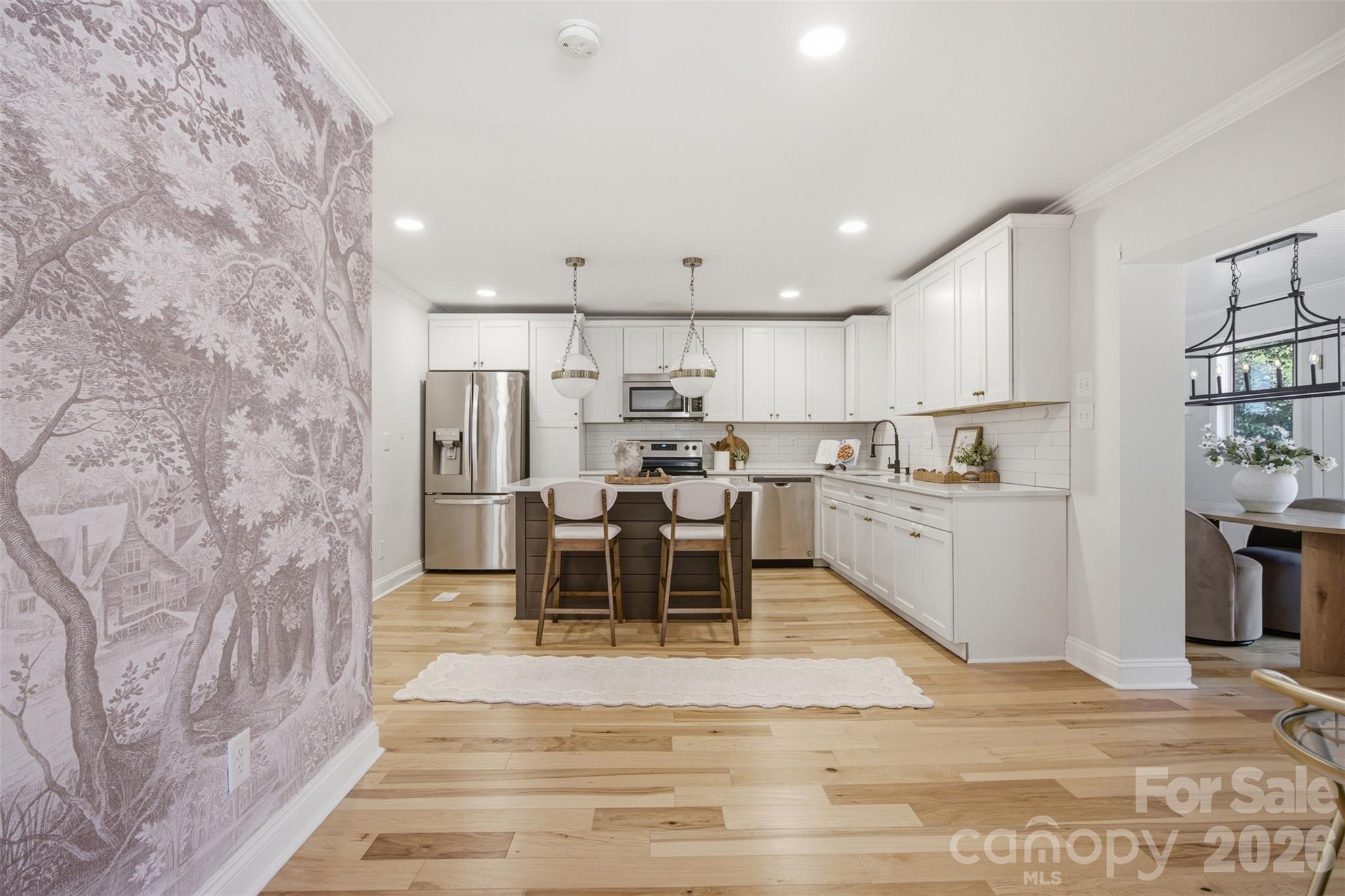 Single Family Residence at 314 Dogwood Lane, Belmont, photo 13 of 37