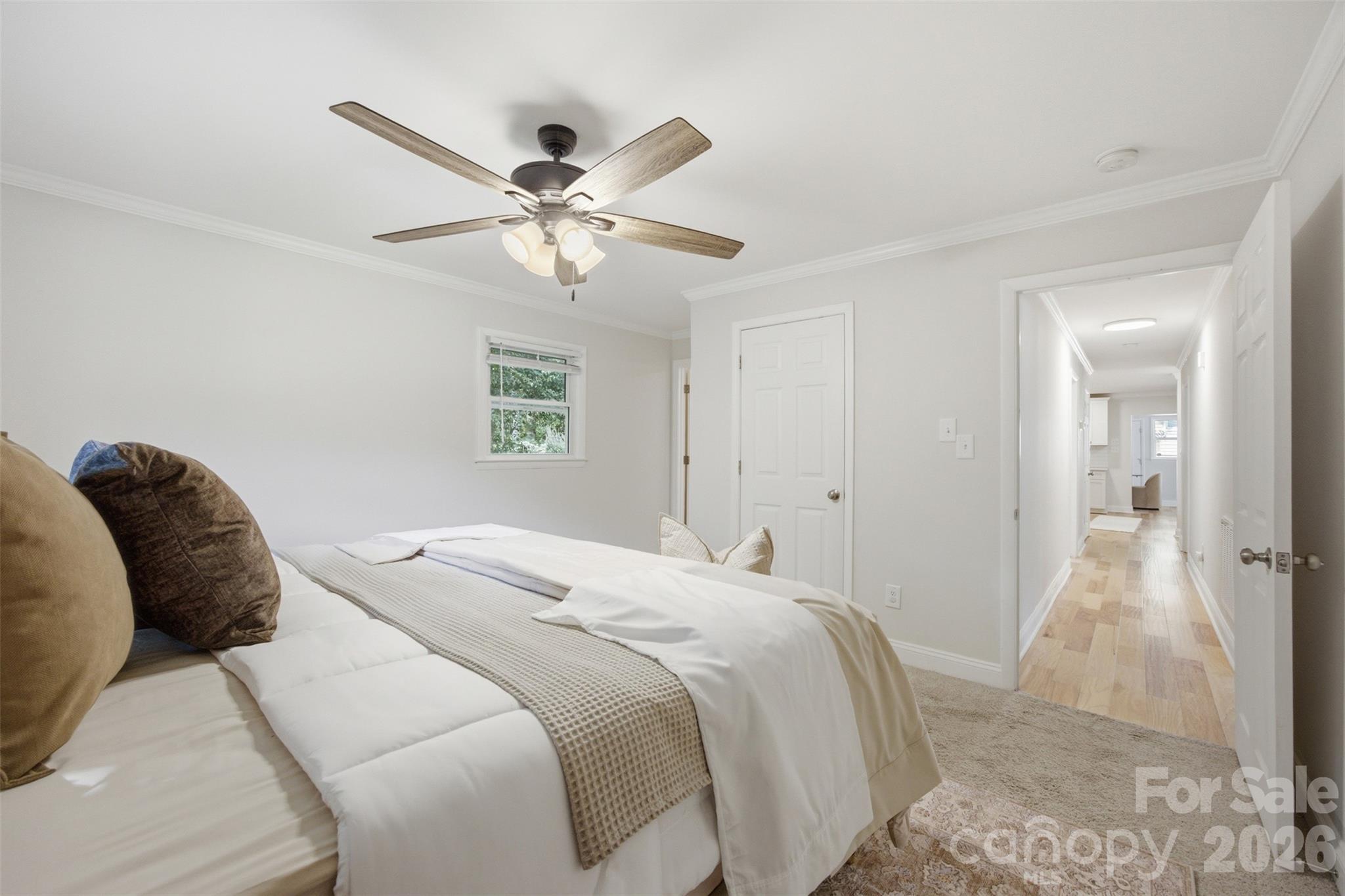 Single Family Residence at 314 Dogwood Lane, Belmont, photo 9 of 37