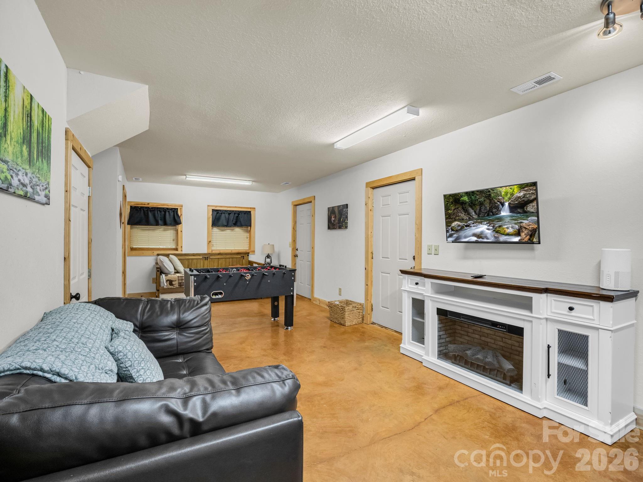 Single Family Residence at 566 Nathan McDaniel Drive, Nebo, photo 28 of 48