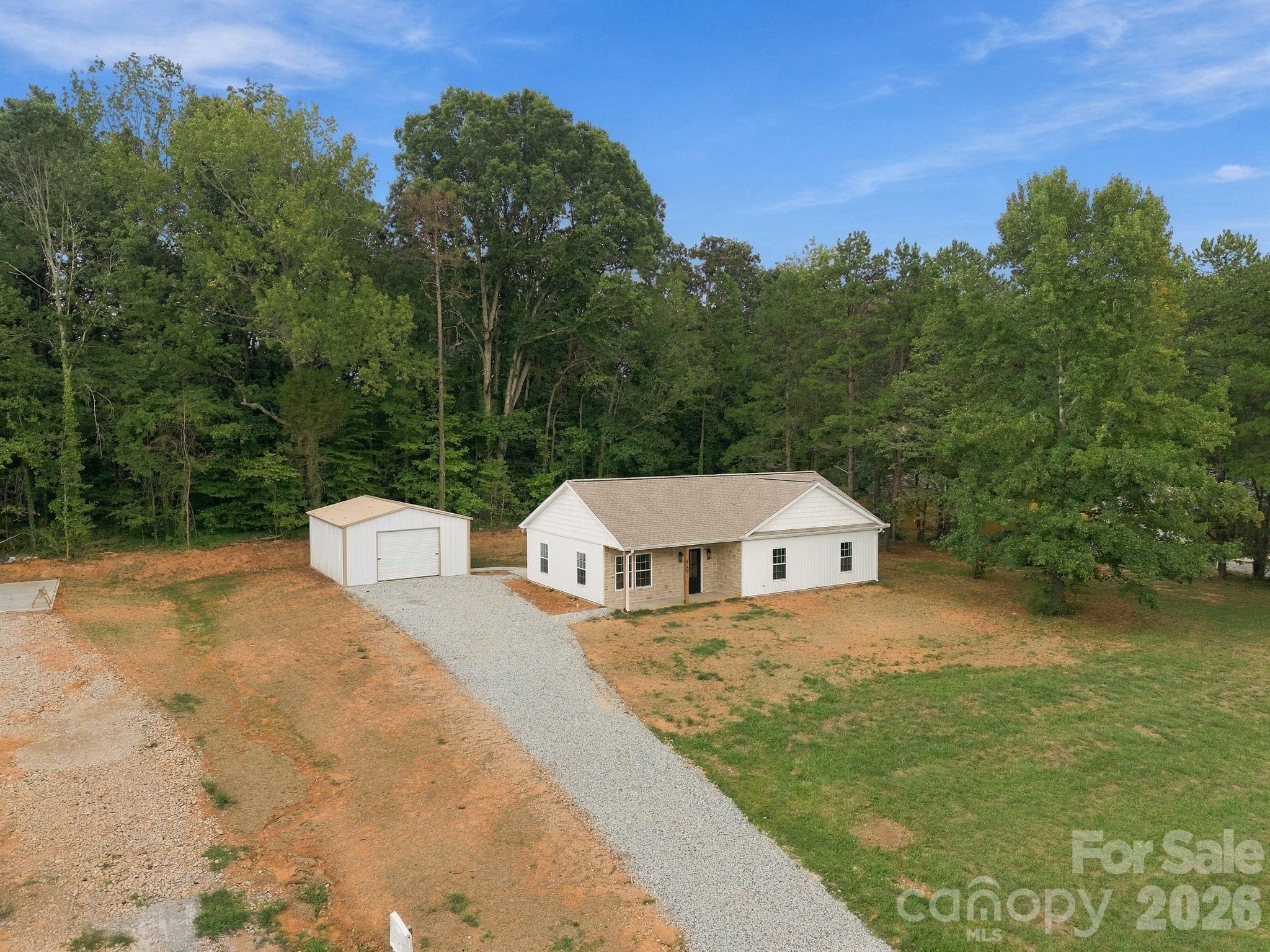 Single Family Residence at 420 Old Wood Lane, Salisbury, photo 2 of 28