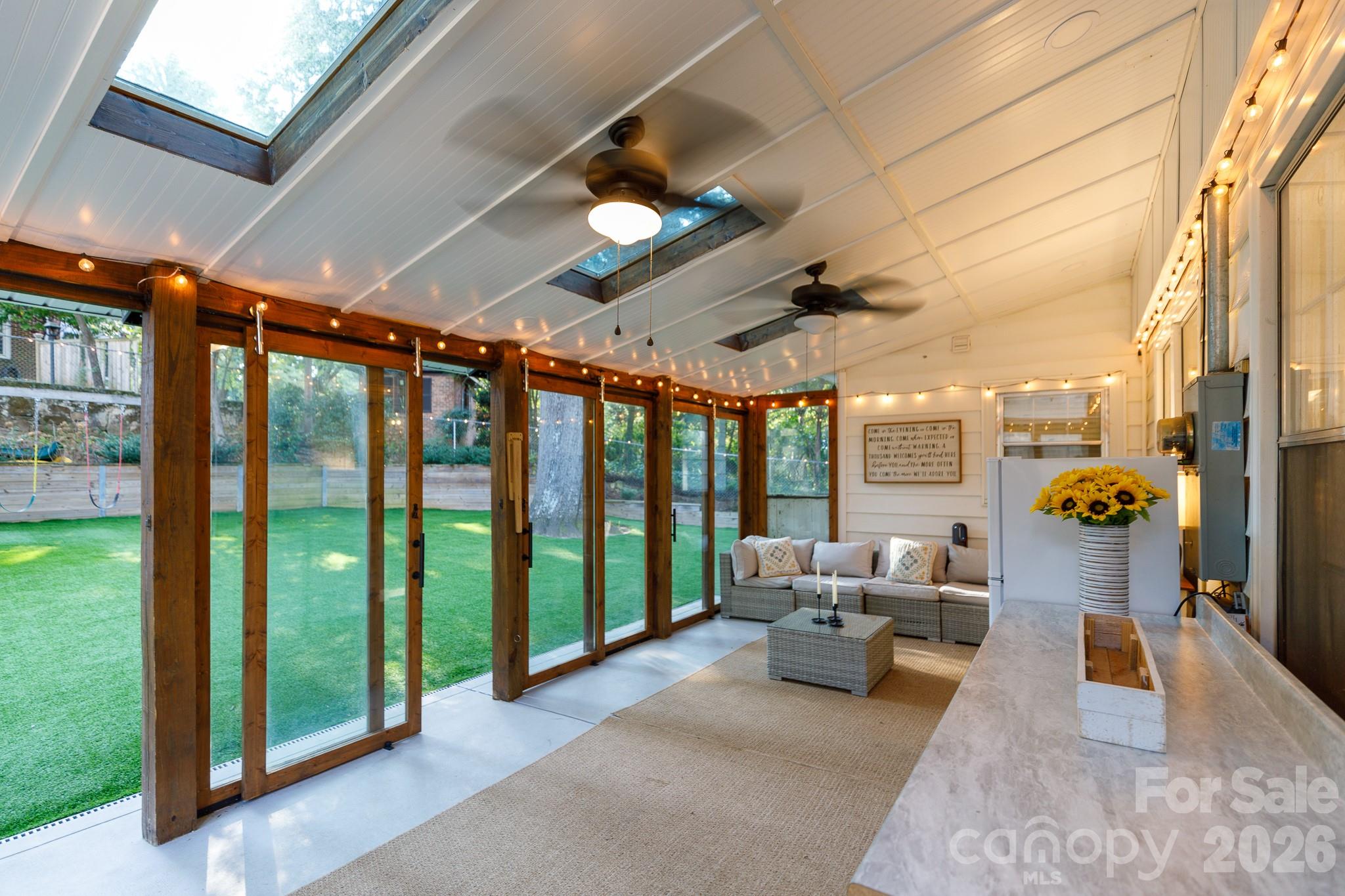 Sunroom w/ sky lights - 411 Dale Avenue, Gastonia
