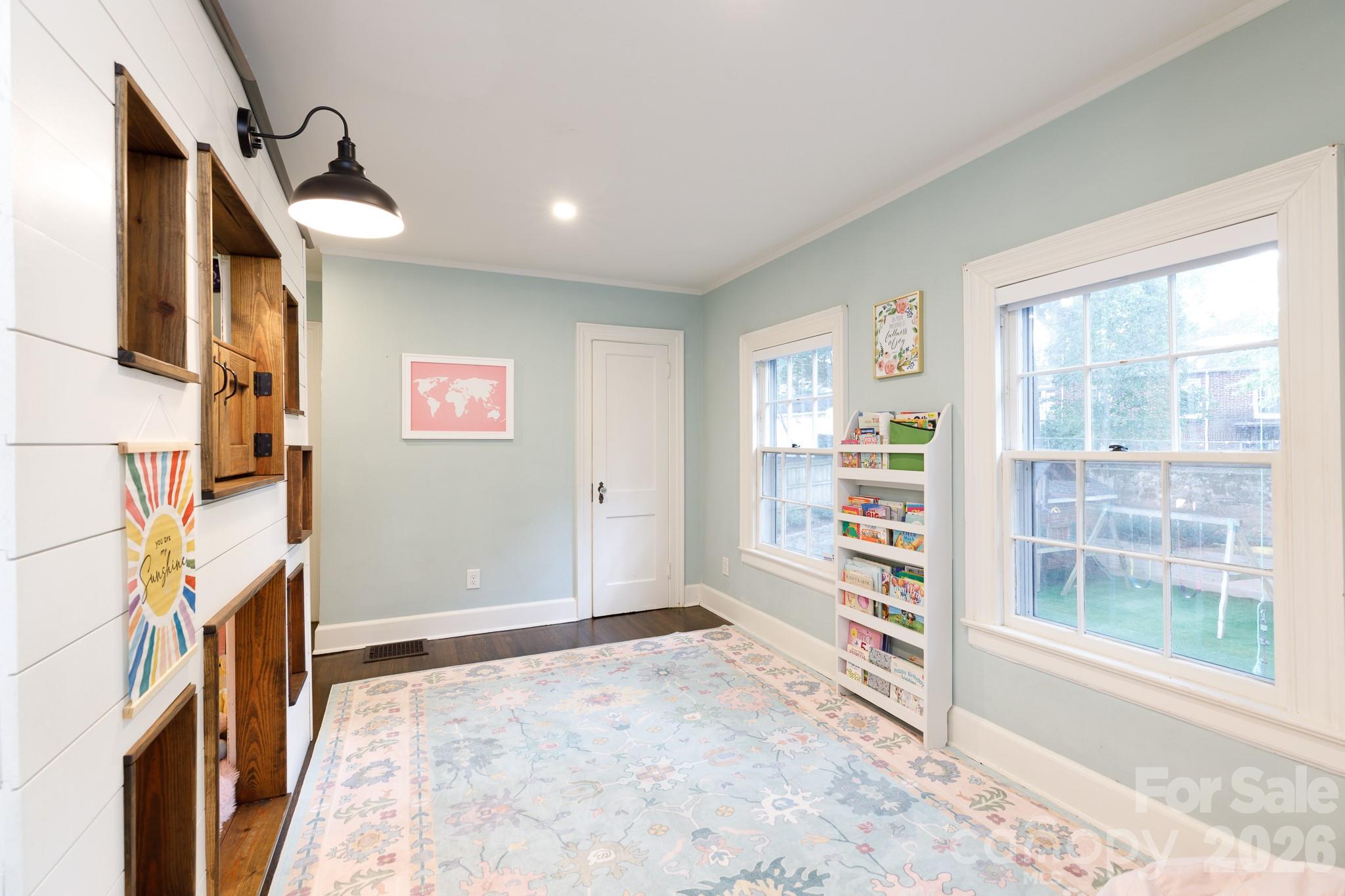 Bed 2 w/ double closets - 411 Dale Avenue, Gastonia