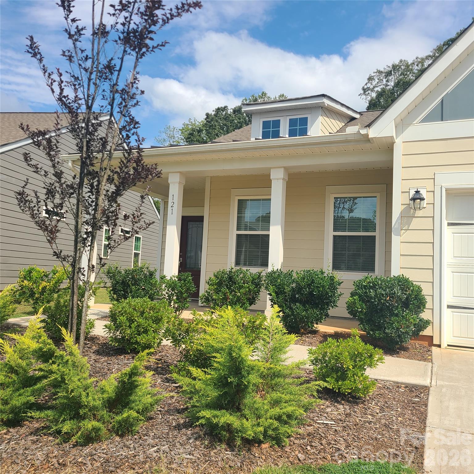 Covered front porch - 121 Olive Tea Lane, Statesville