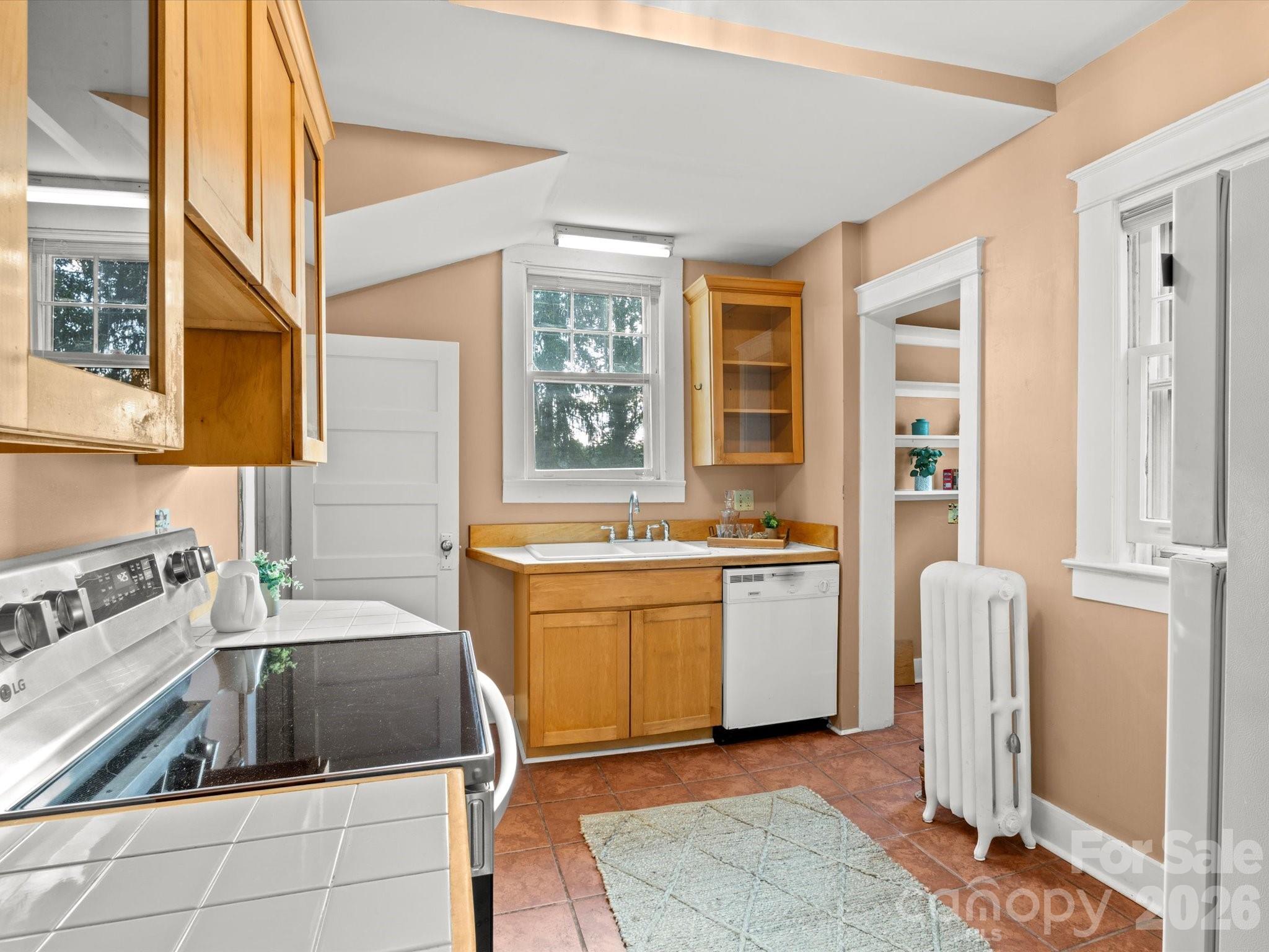 Kitchen - 15 Sylvan Avenue, Asheville