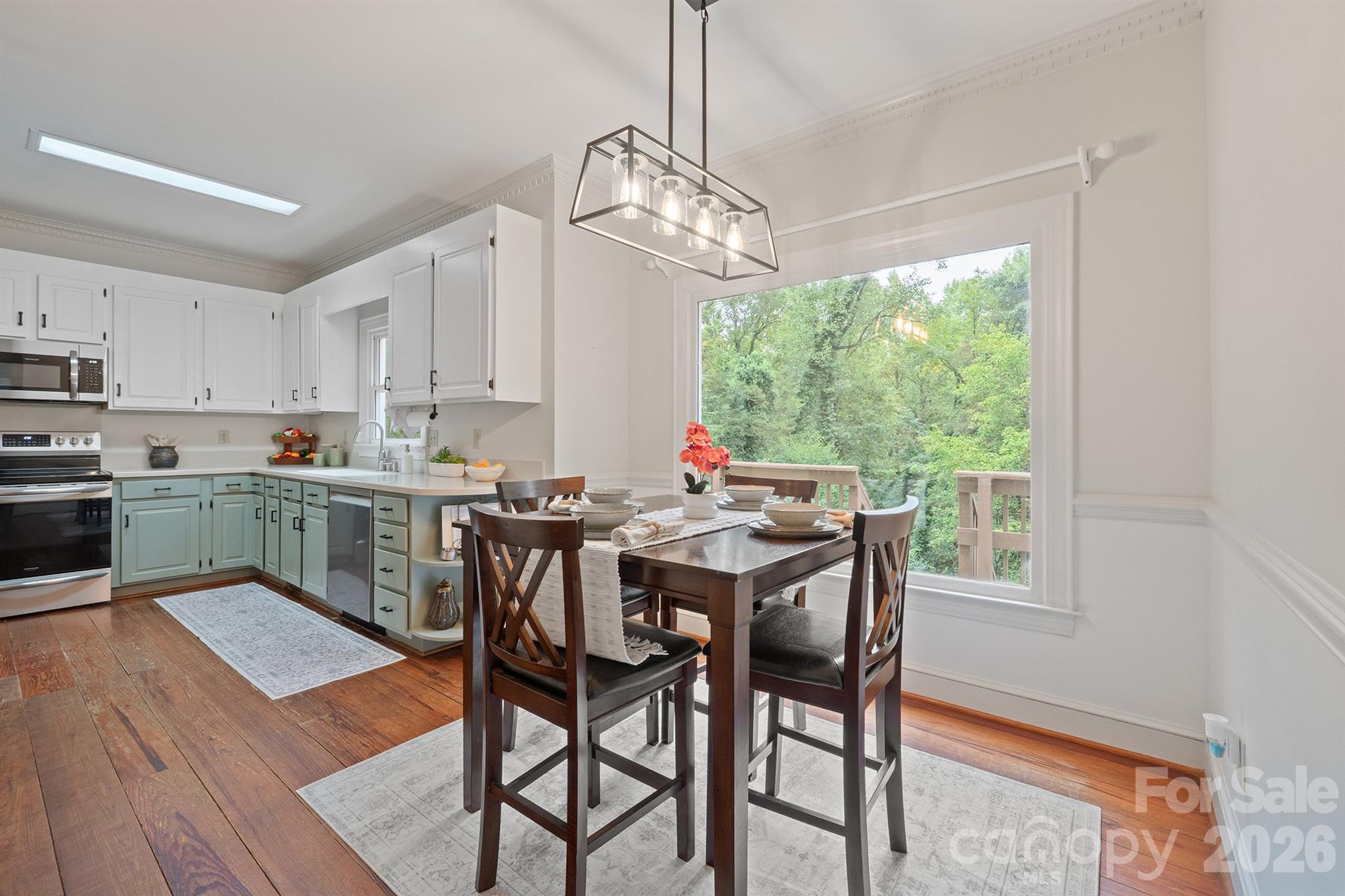 Breakfast nook - 2720 Steeplechase Road, Gastonia