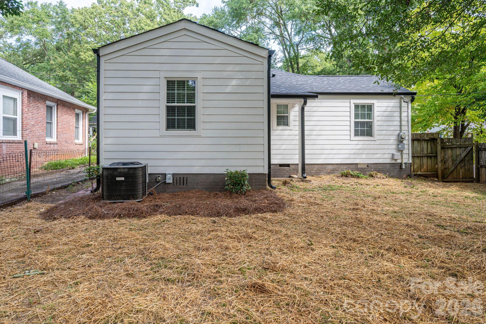 Single Family Residence at 501 W Sixth Avenue, Gastonia, photo 21 of 24