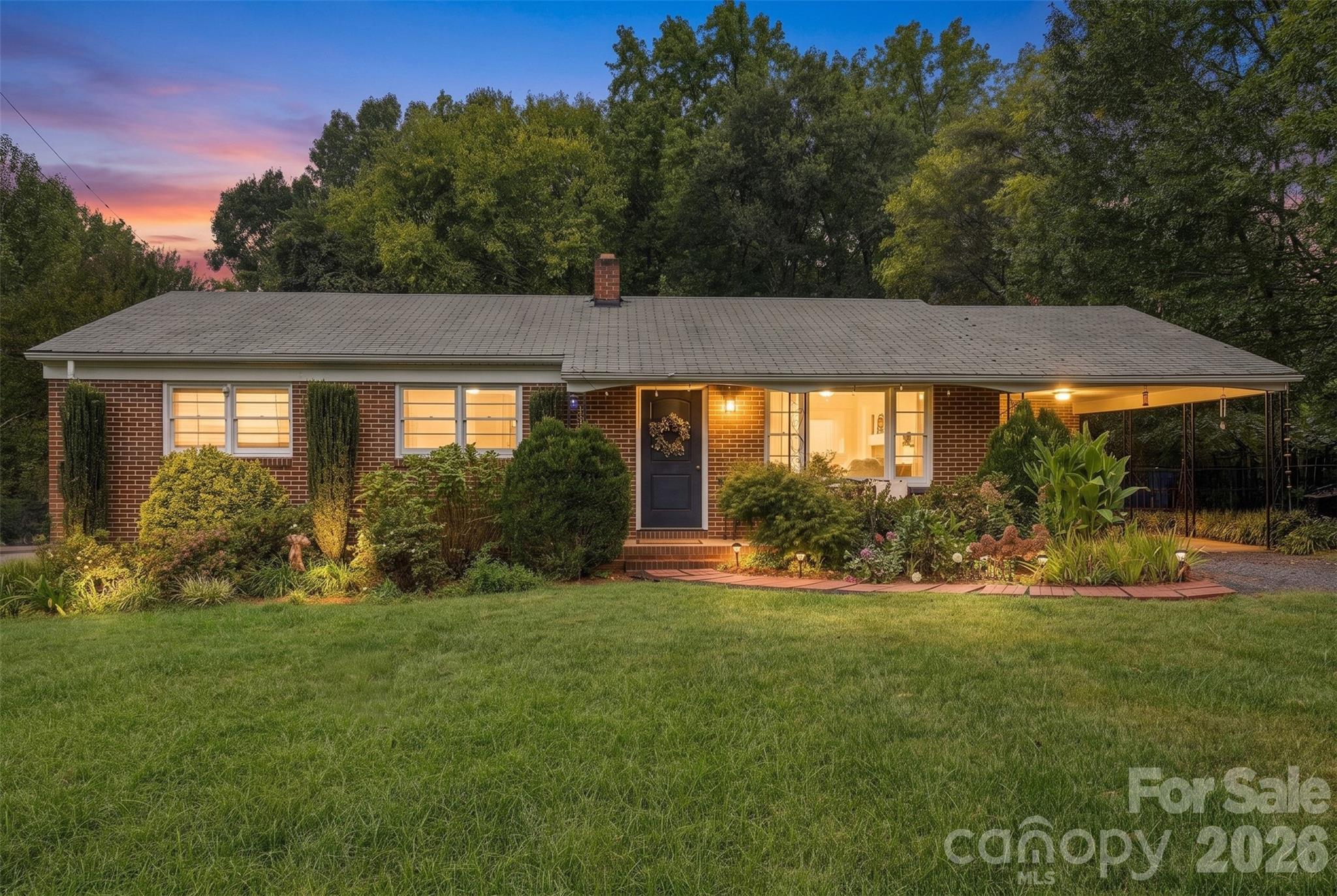 Single Family Residence at 561 Forest Way Drive, Fort Mill, photo 25 of 26