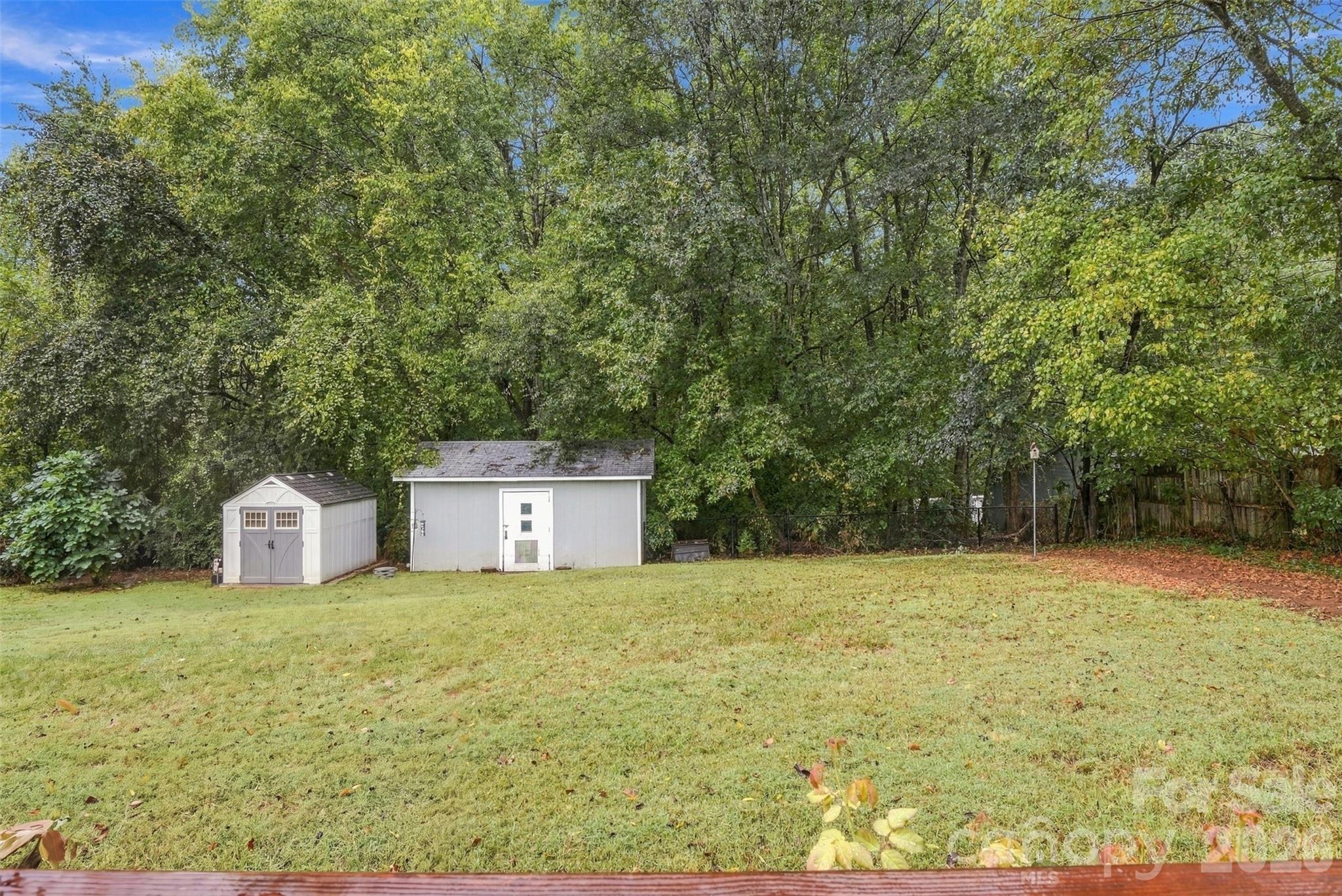 Single Family Residence at 561 Forest Way Drive, Fort Mill, photo 16 of 26