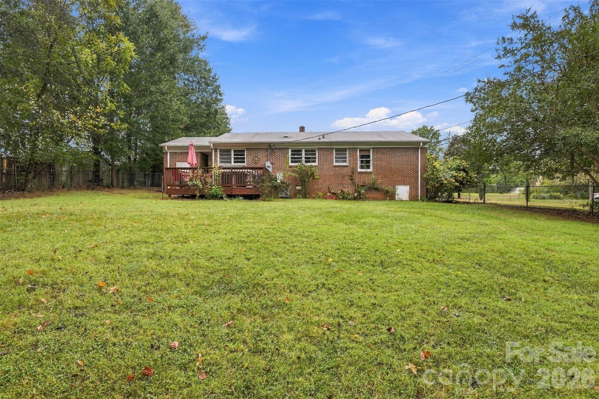 Single Family Residence at 561 Forest Way Drive, Fort Mill, photo 17 of 26