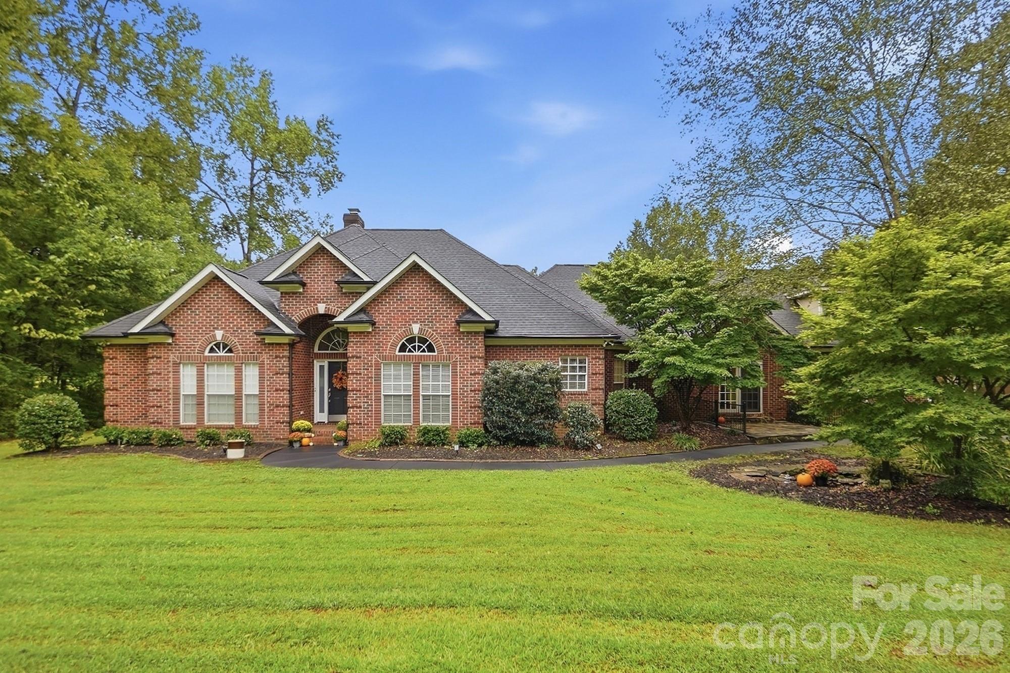 Single Family Residence at 1304 Presson Farm Lane, Monroe, photo 2 of 48