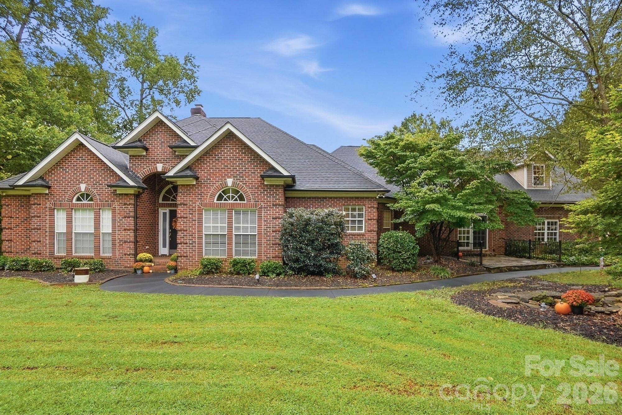 Single Family Residence at 1304 Presson Farm Lane, Monroe, photo 3 of 48