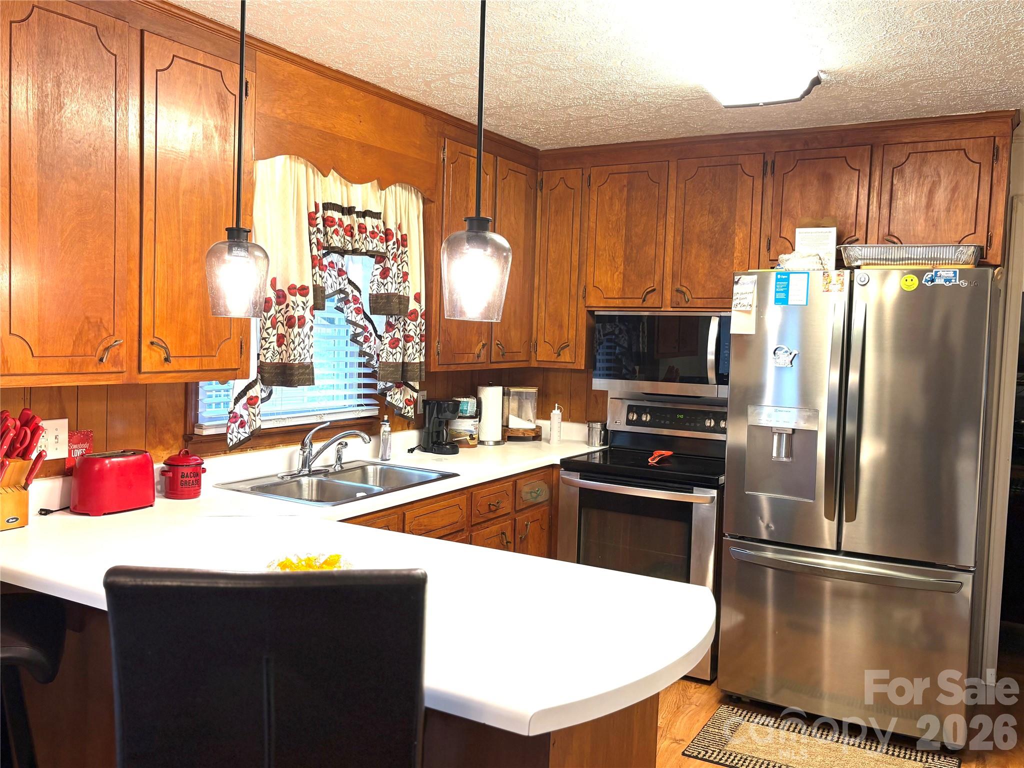 Bar Counter Kitchen w/Plenty of Cabinetry - 312 Old Belwood Road, Belwood